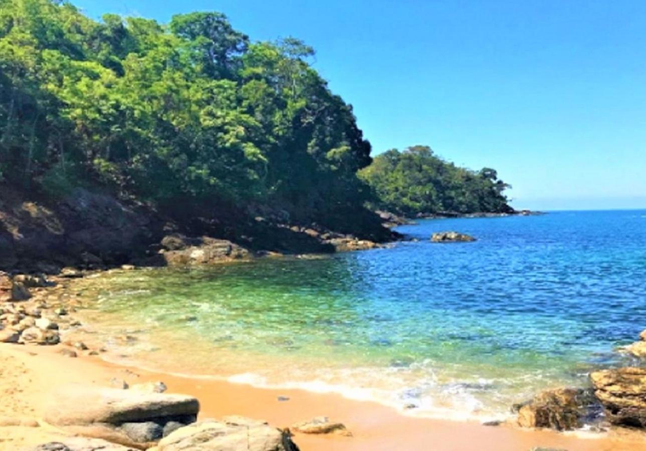 Casa a uma quadra da praia Maresias