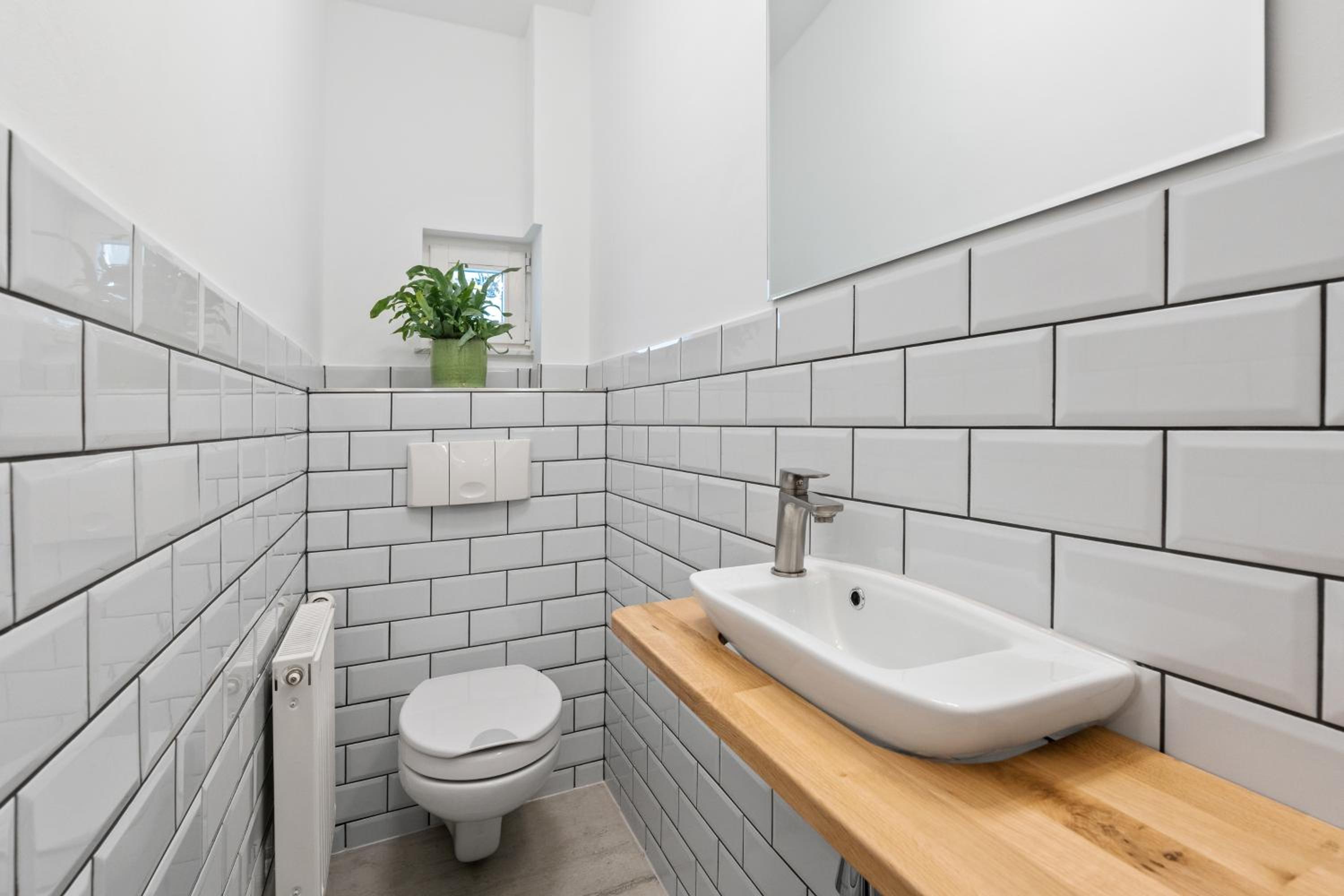 The Remise Mitte Loft, 2 BR, 2 bathrooms, living room, group & family friendly, 4- 7 Guests