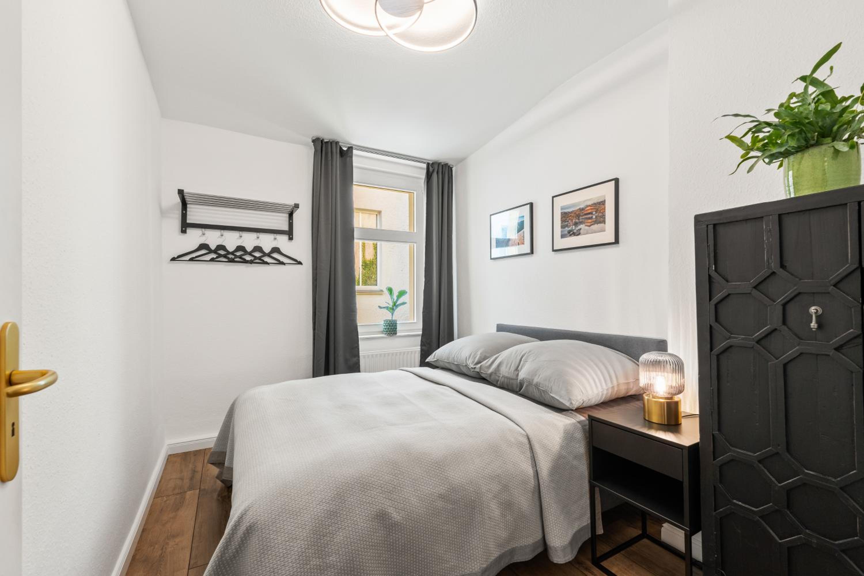 The Remise Mitte Loft, 2 BR, 2 bathrooms, living room, group & family friendly, 4- 7 Guests