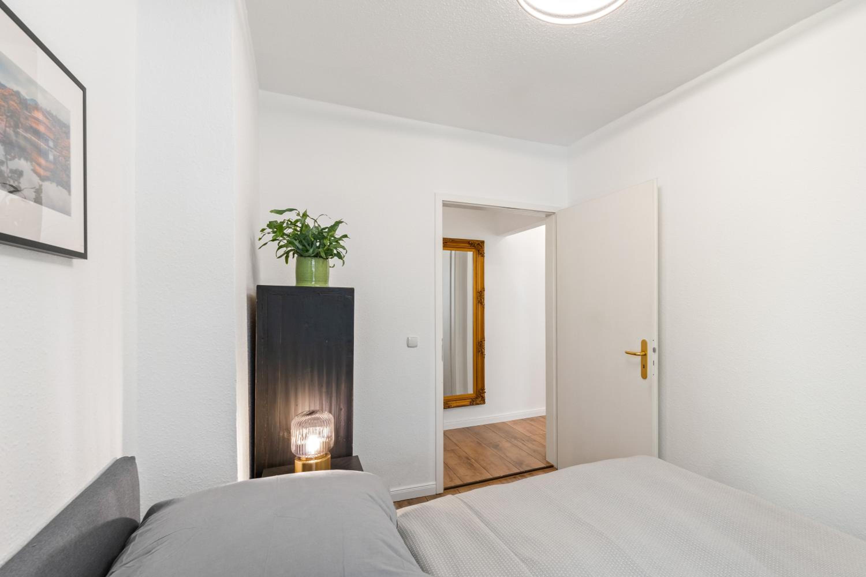 The Remise Mitte Loft, 2 BR, 2 bathrooms, living room, group & family friendly, 4- 7 Guests