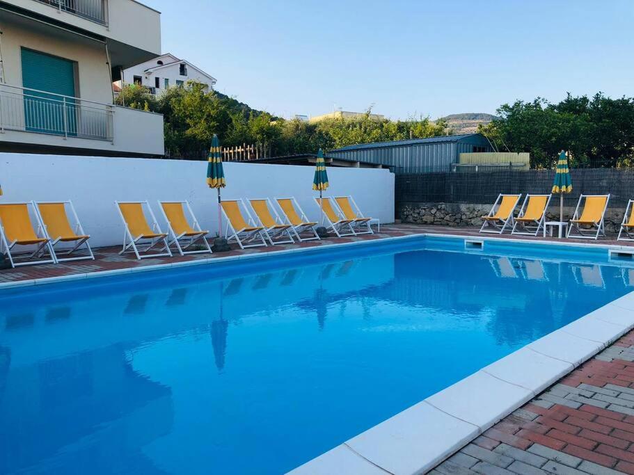 Pietra Ligure - Essential with Swimming Pool view 4