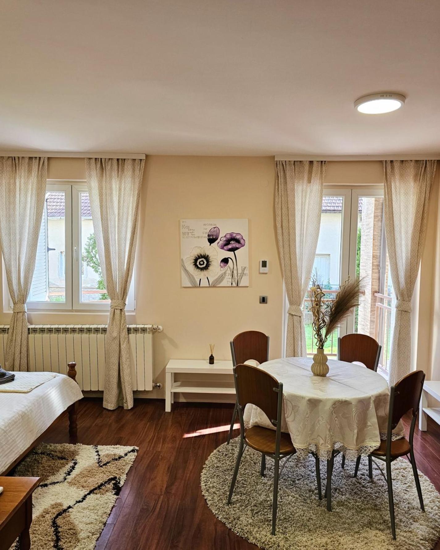Apartmani TRIO