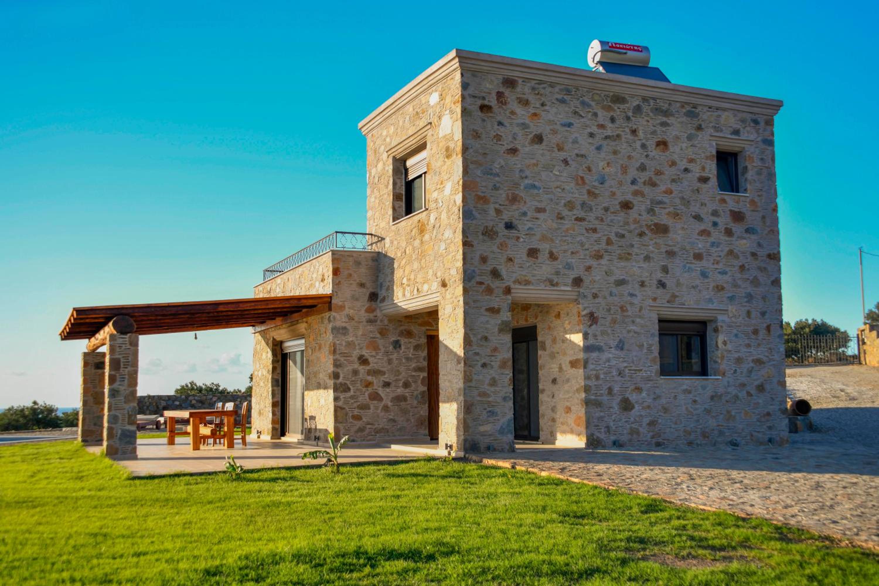 VILLA DEMETRA