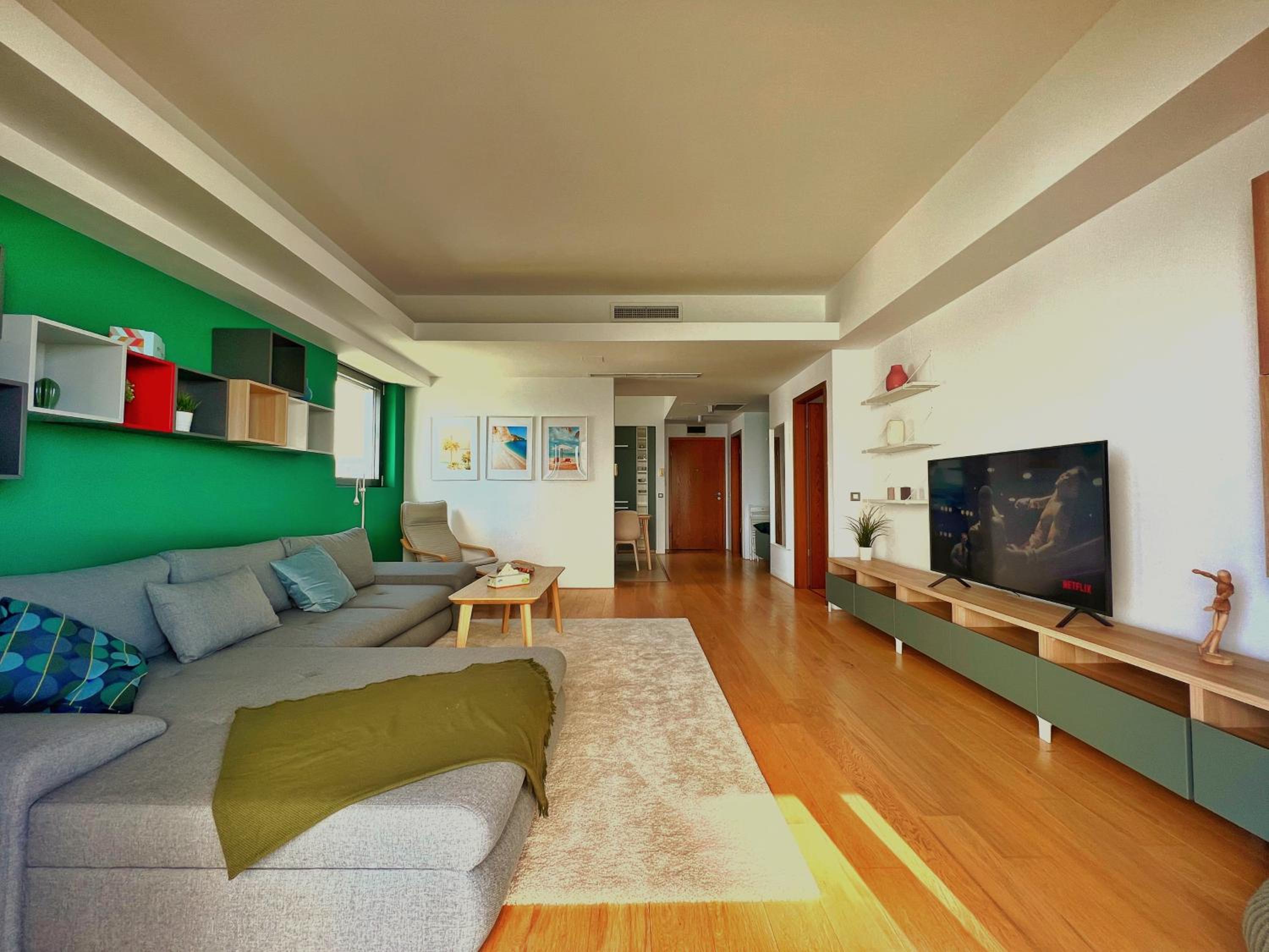 Luxury beachfront apt - quite area, 100 sqm view 4