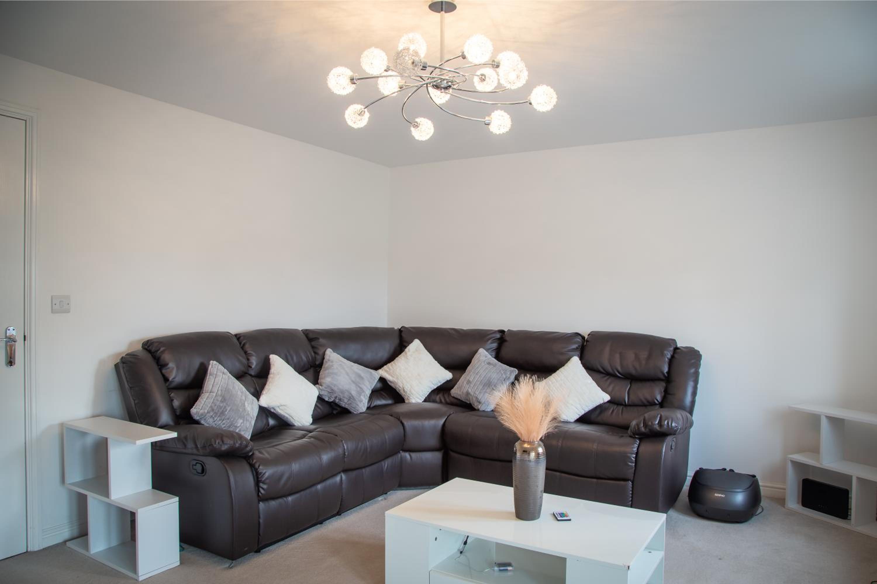 Modern and Luxurious 3 bedroom Townhouse view 3