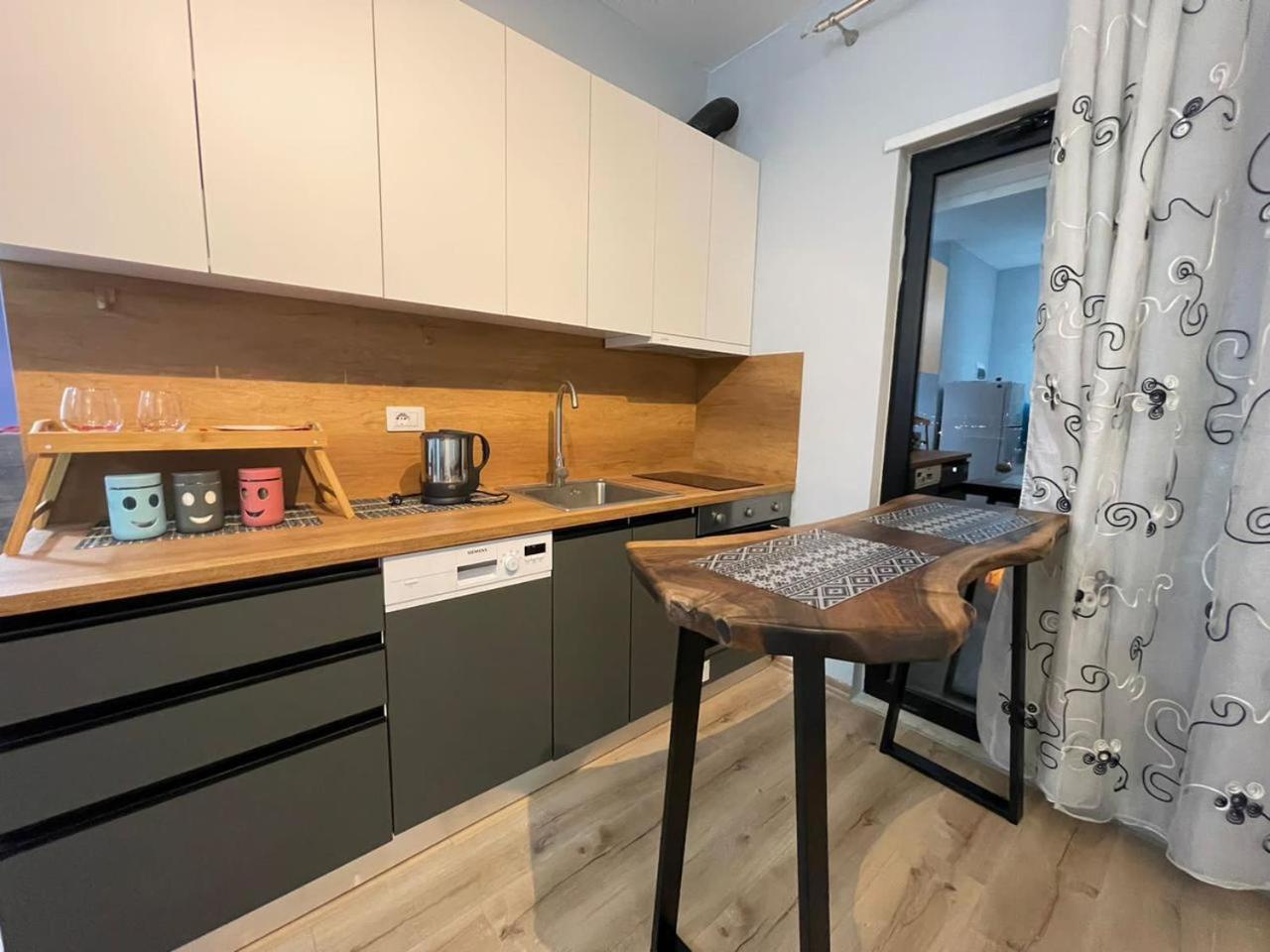 Center Tirana Goldi Apartment