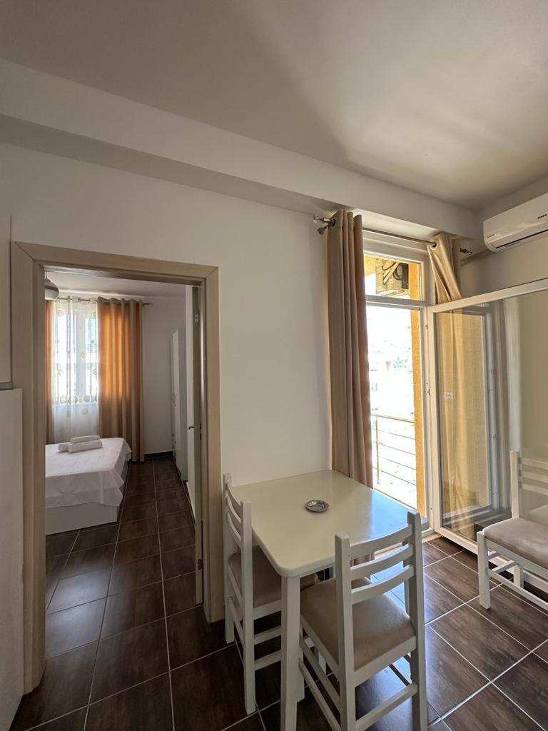 Marjana's Apartment 3 photo 2