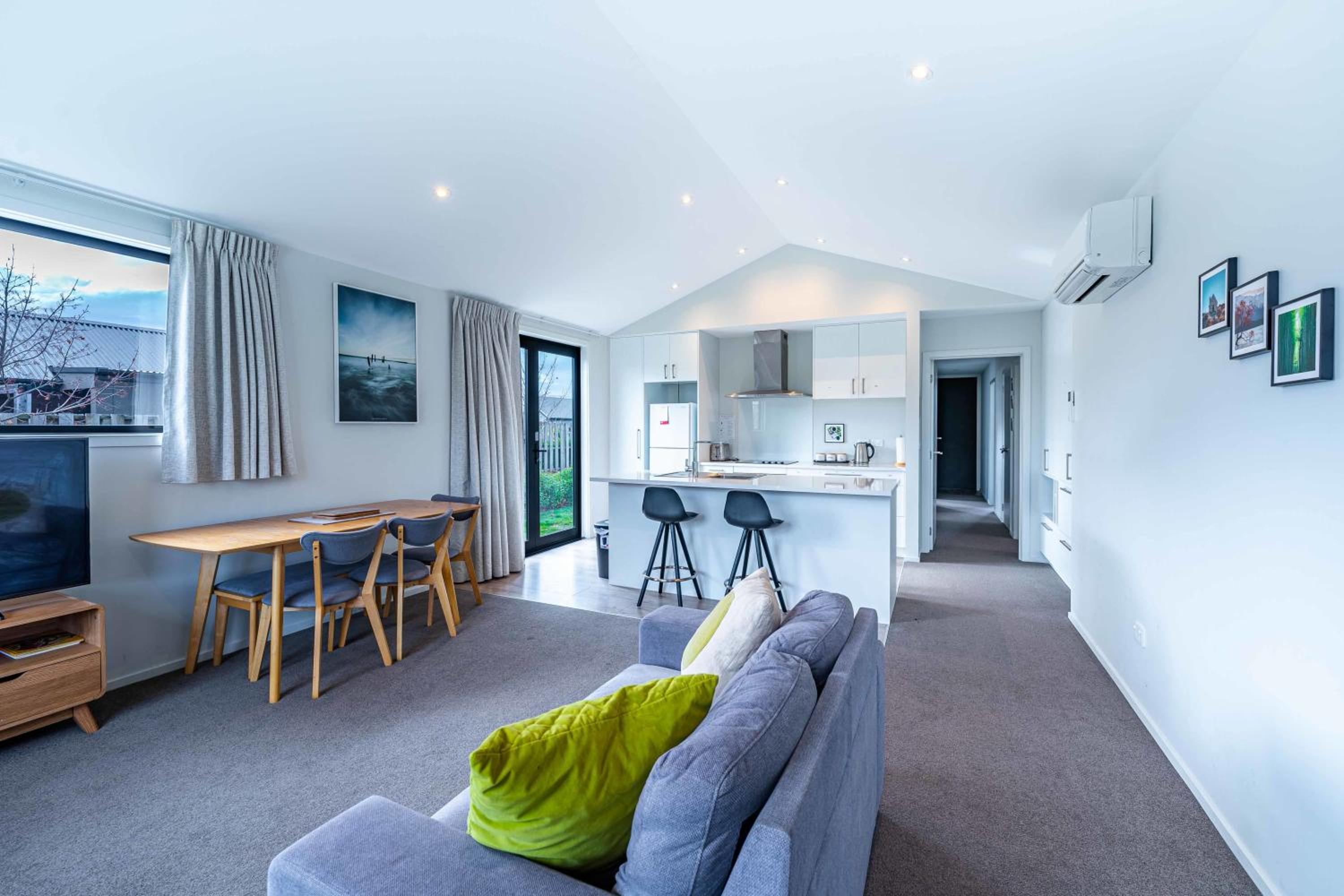 Mount Linton Lodge view 3