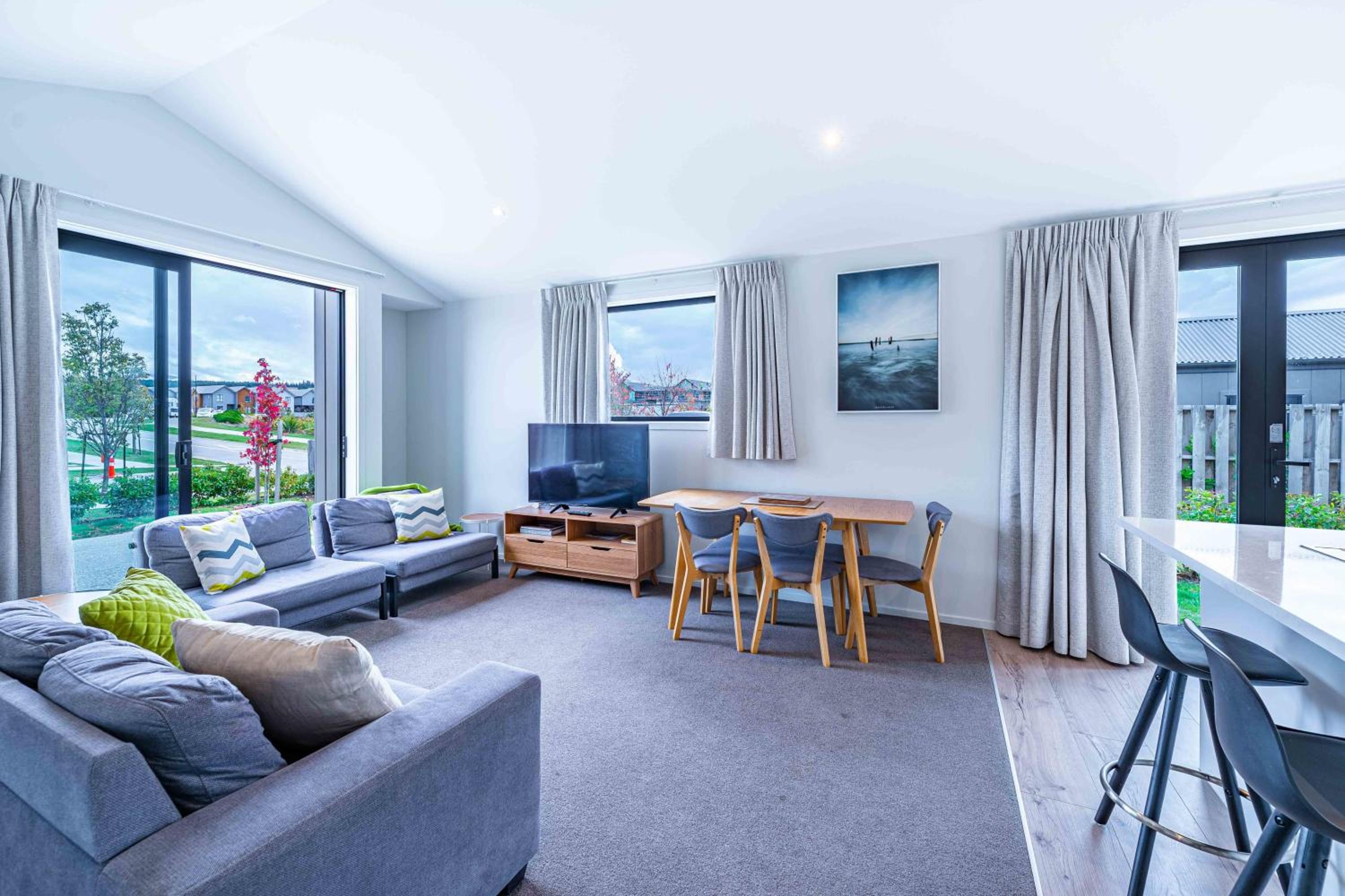 Mount Linton Lodge view 5