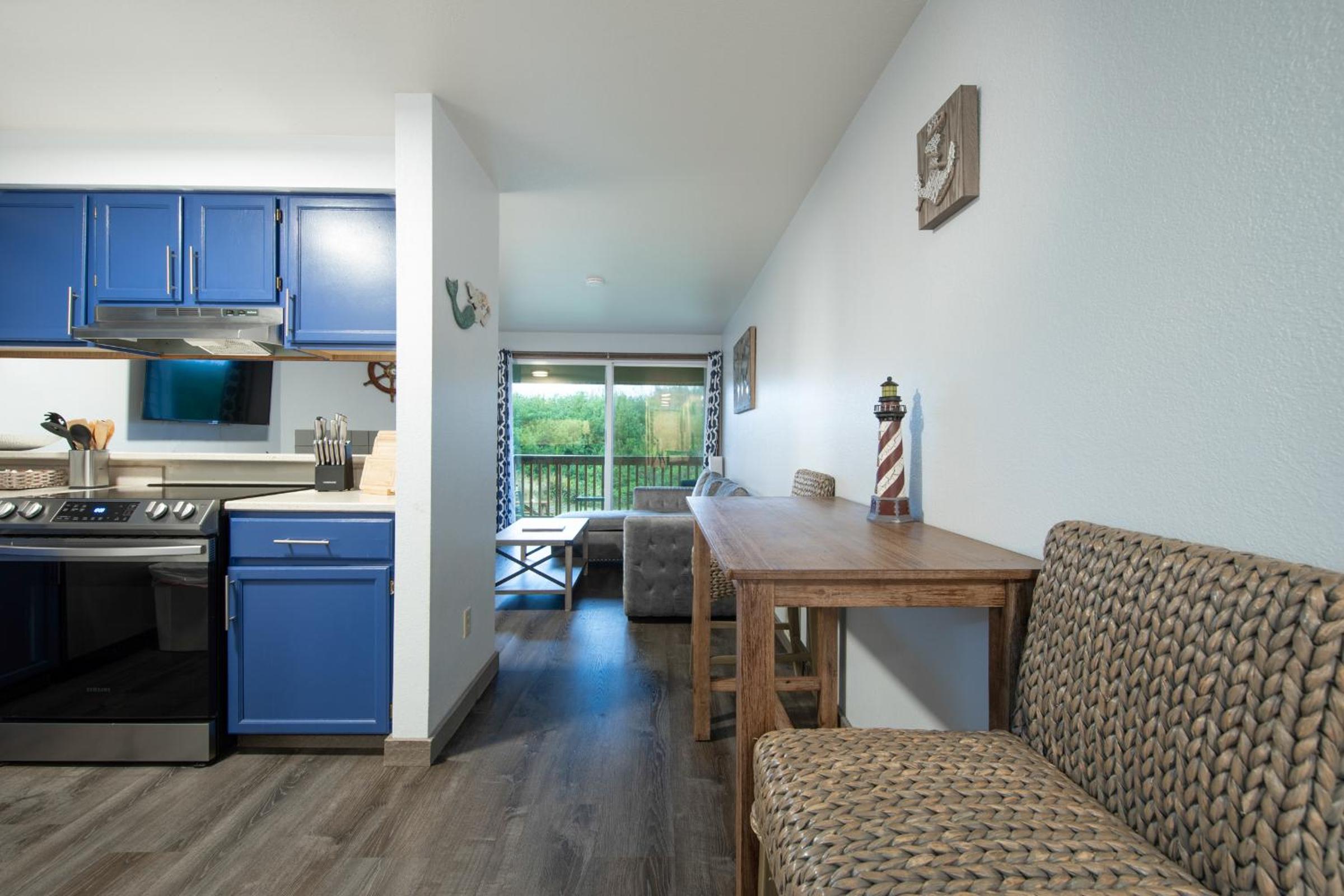 Aurora at Nautilus - Pet Friendly Oceanfront Condo view 4