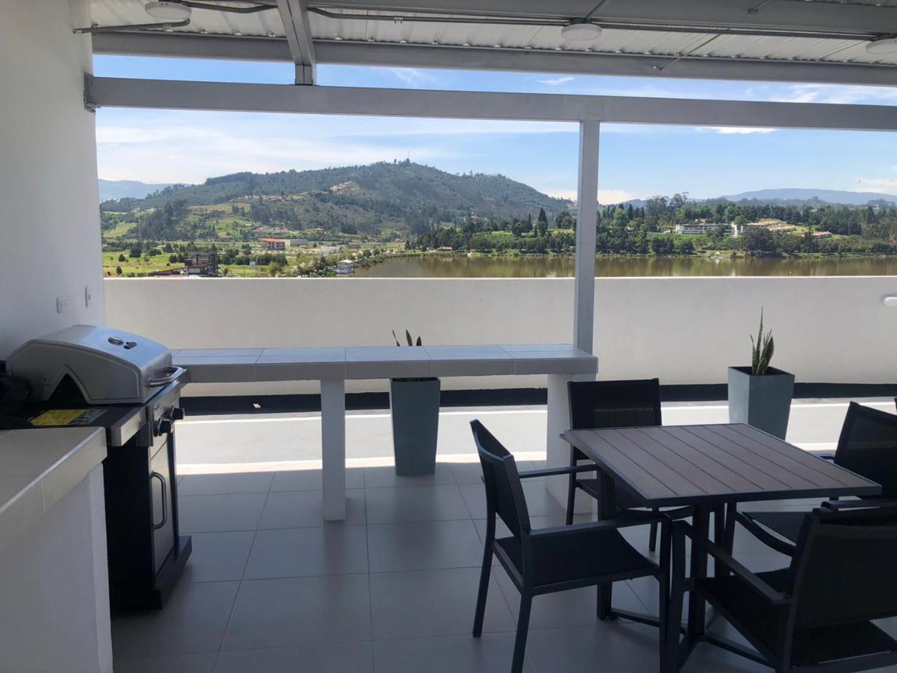 Lujoso Apartamento Cerca al Lago Sochagota en Paipa
