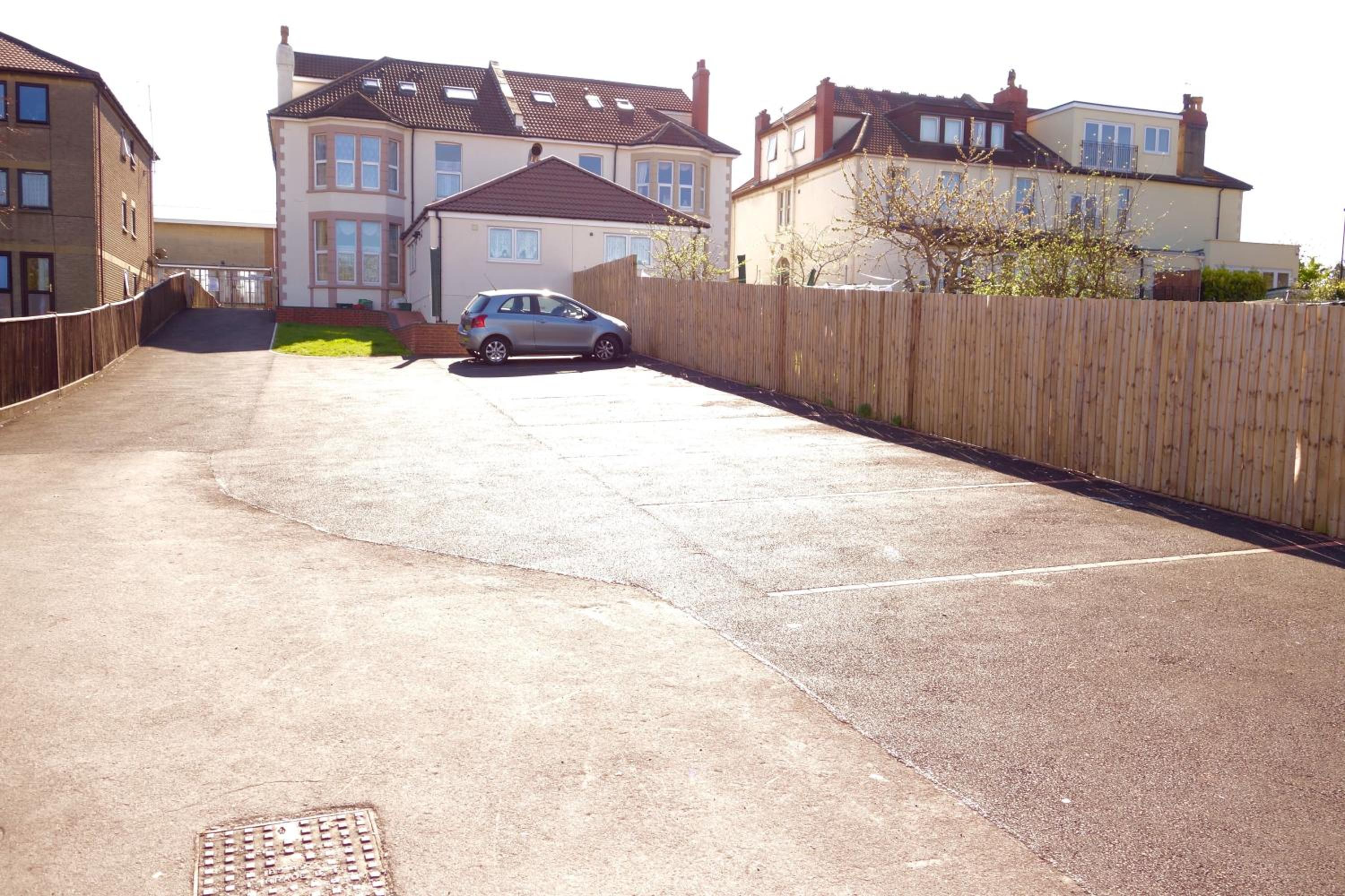 Photo 12
