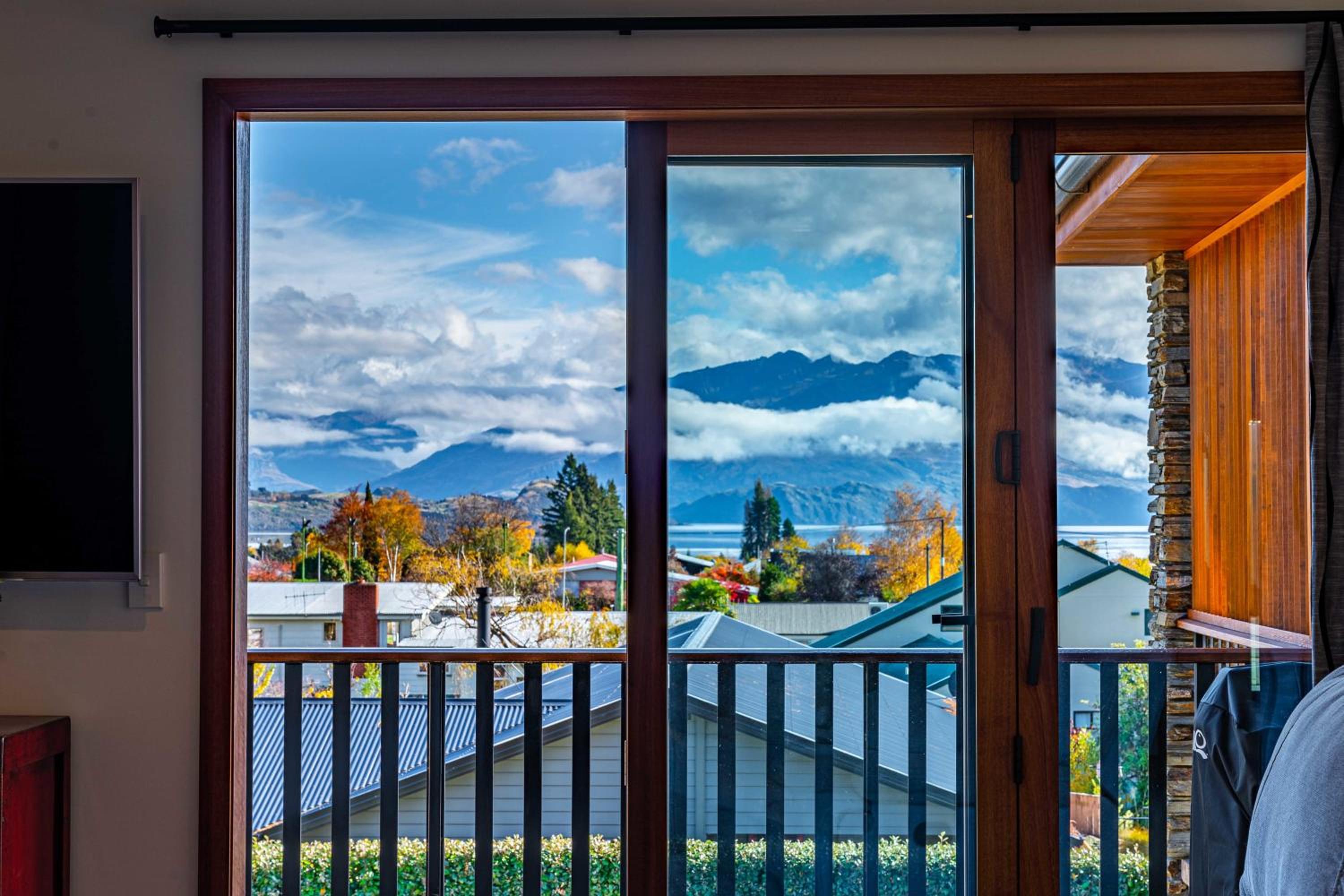 Lakeview Lodge in Wanaka view 5