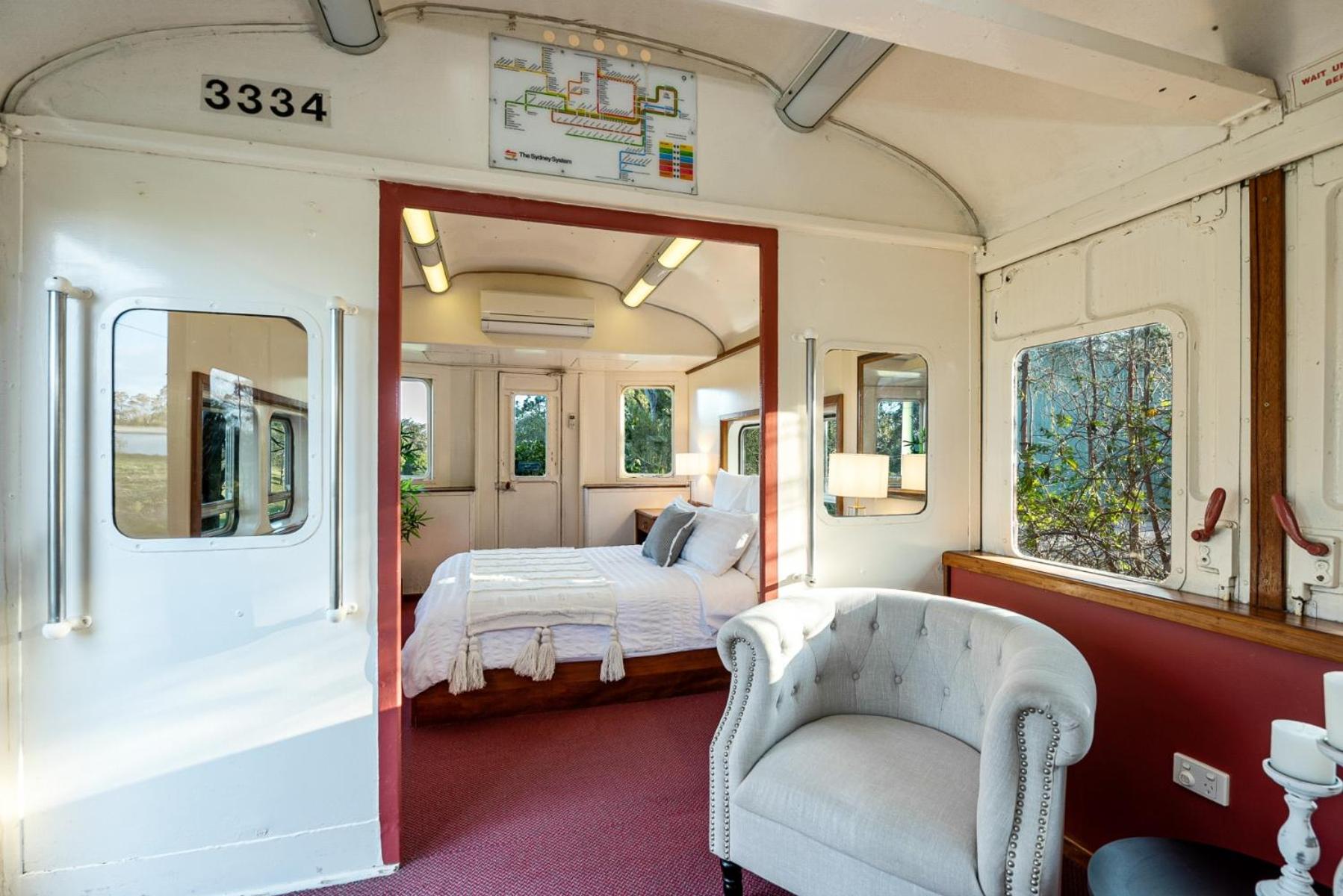 Carriageway Retreat - Unique Red Rattler Carriages and Units