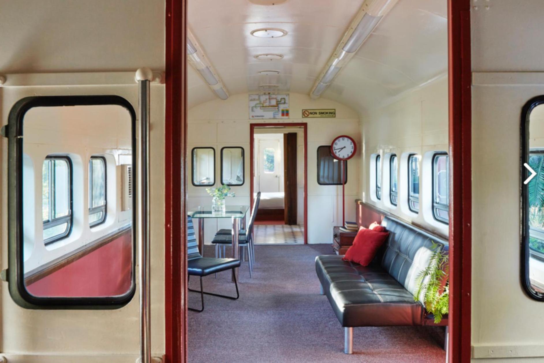 Carriageway Retreat - Unique Red Rattler Carriages and Units
