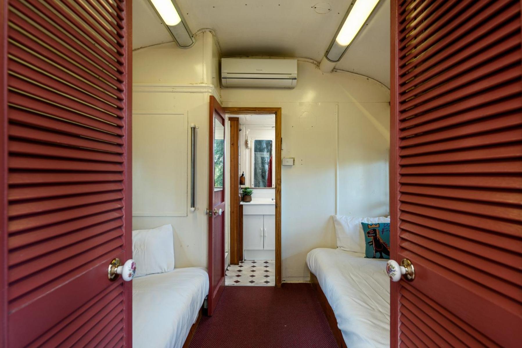 Carriageway Retreat - Unique Red Rattler Carriages and Units