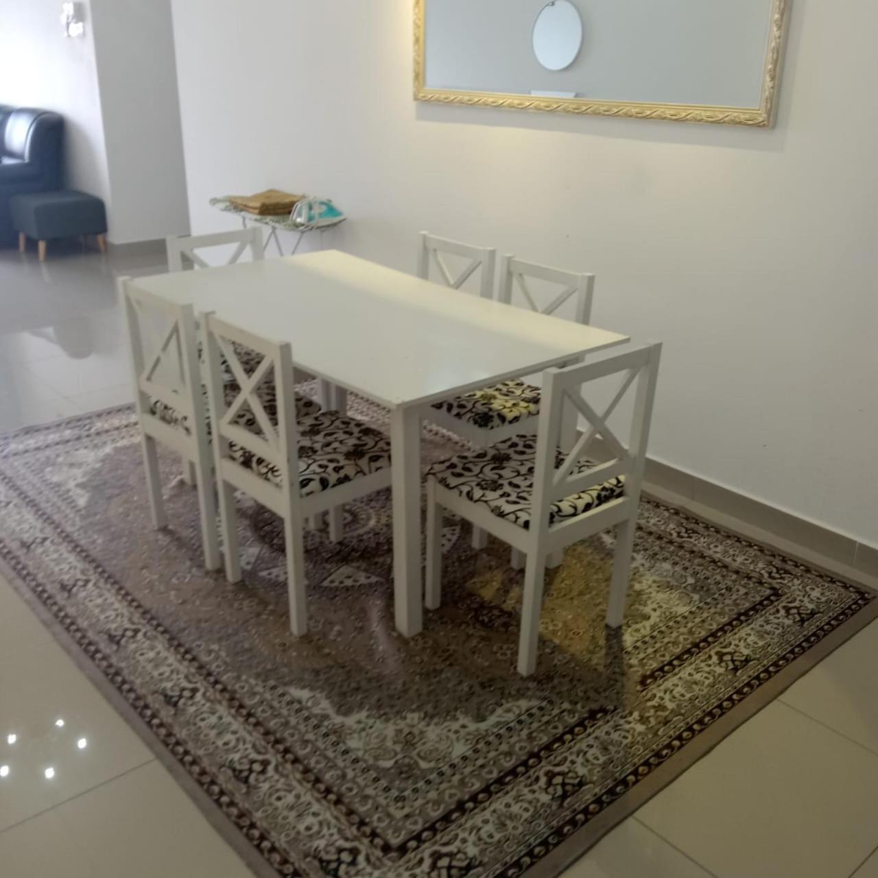 Spacious 3BR Family Homestay Putrajaya Near Masjid & Hospital Ramadan Stay
