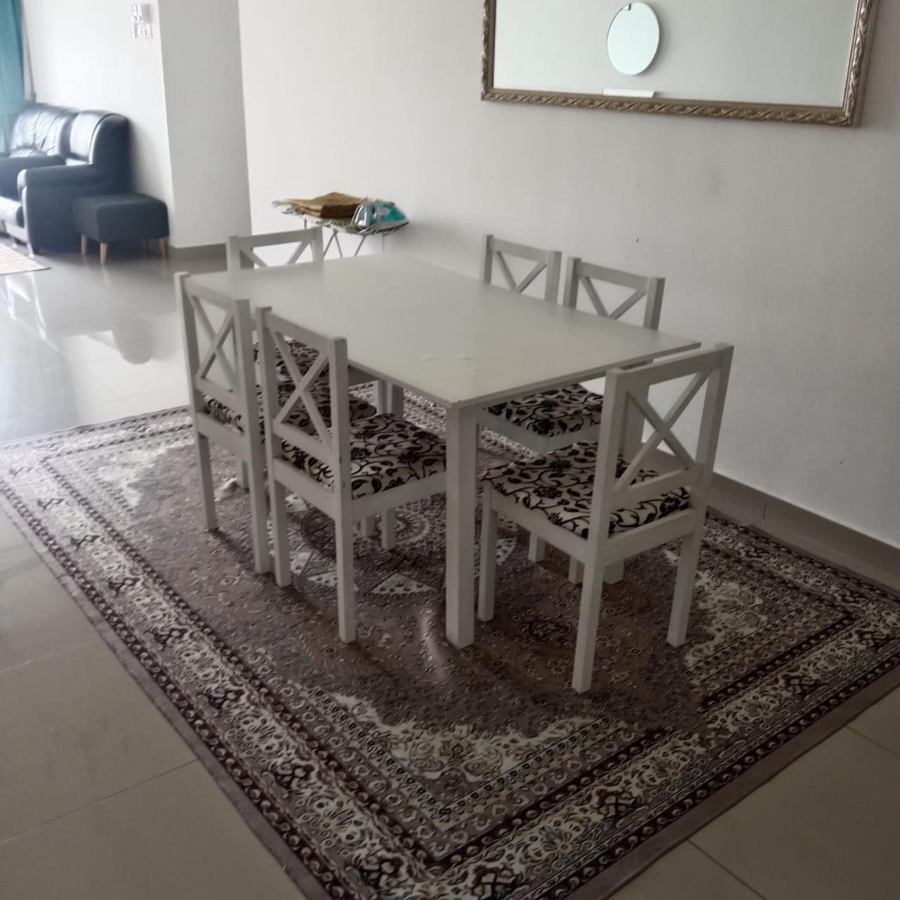 Spacious 3BR Family Homestay Putrajaya Near Masjid & Hospital Ramadan Stay