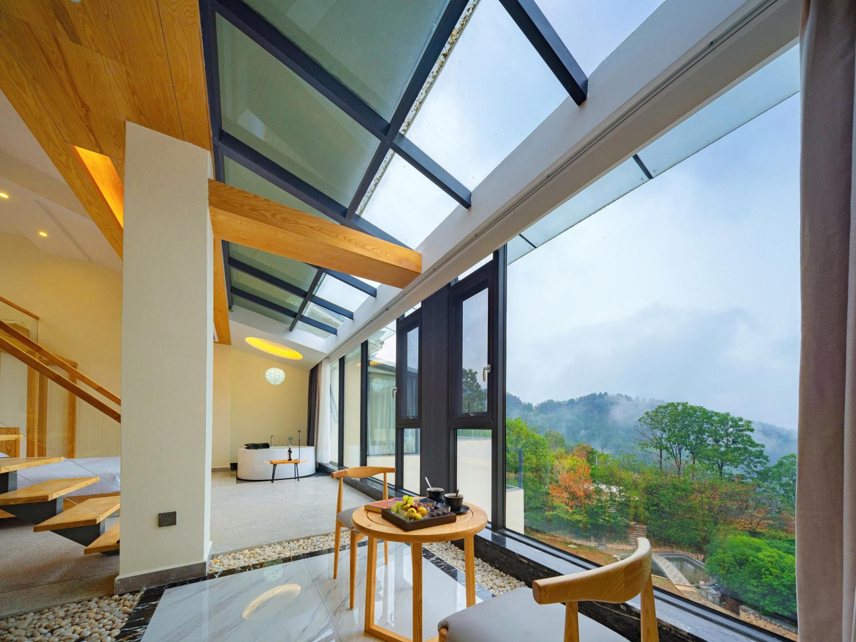 Serenity Valley - Zhangjiajie National Forest Park