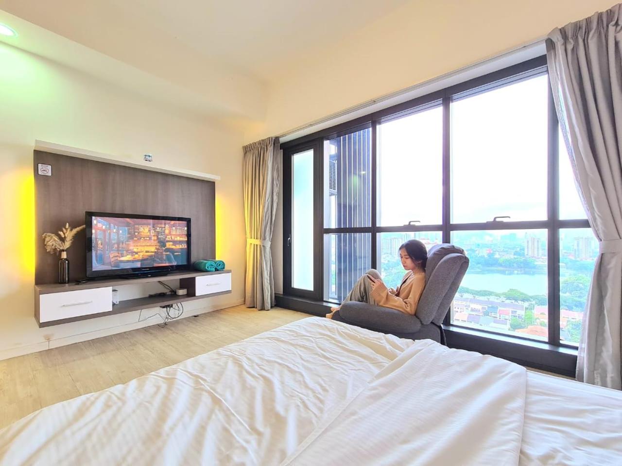 M city service suite KLCC