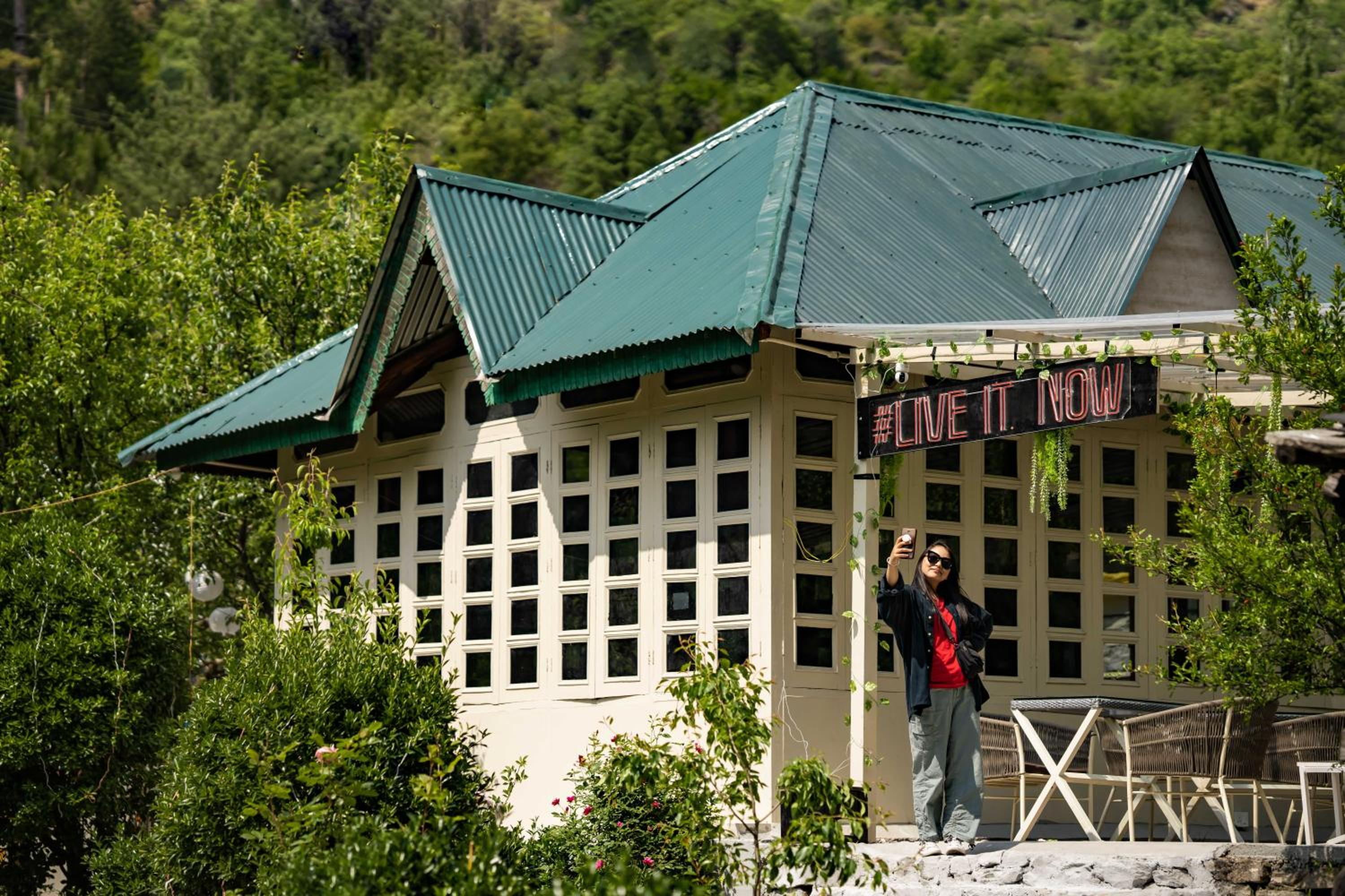 Zostel Kasol, Katagla