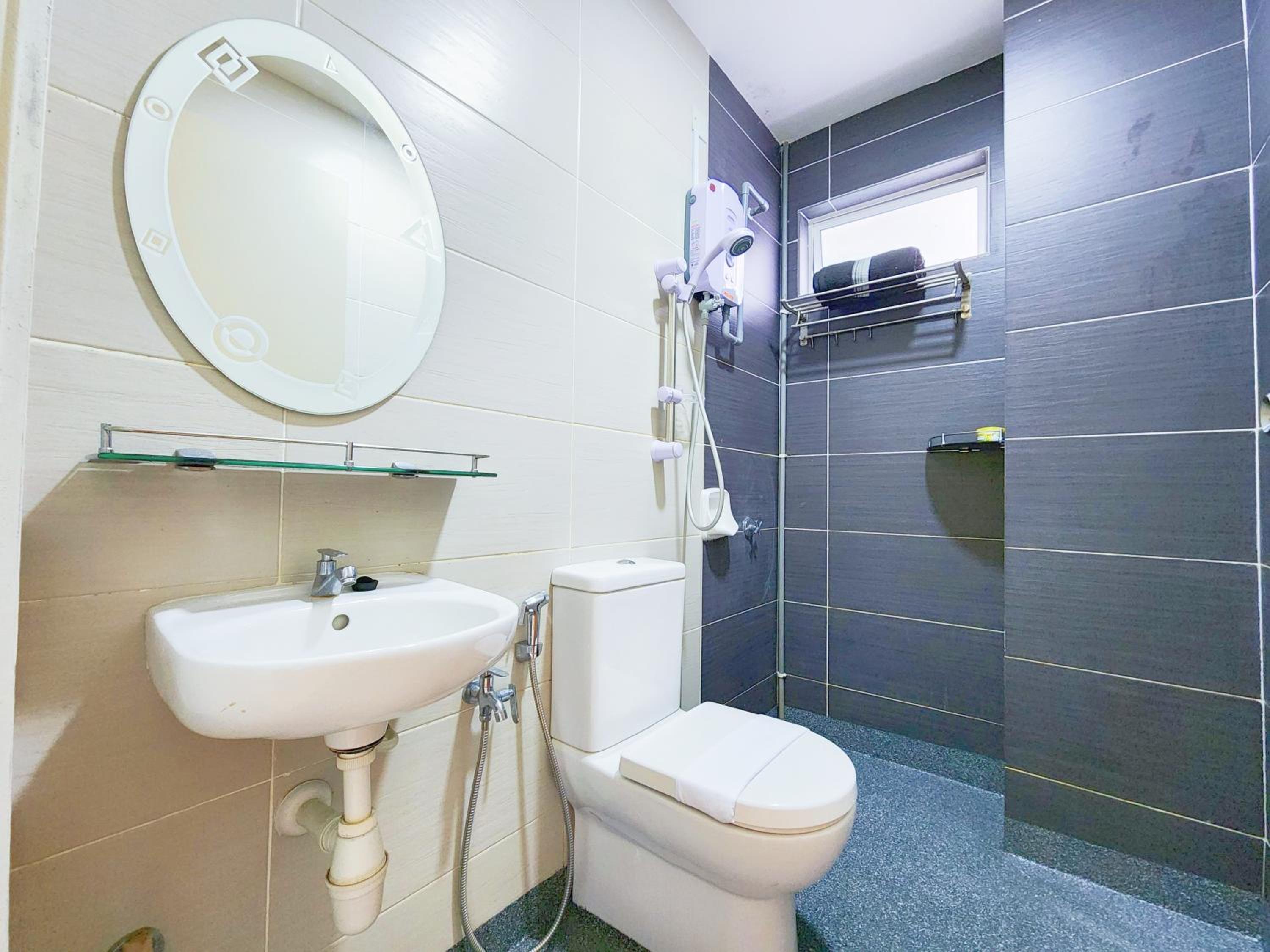 KLIA Ehsan Residence Pool View 8 PAX Air-Con Home view 2