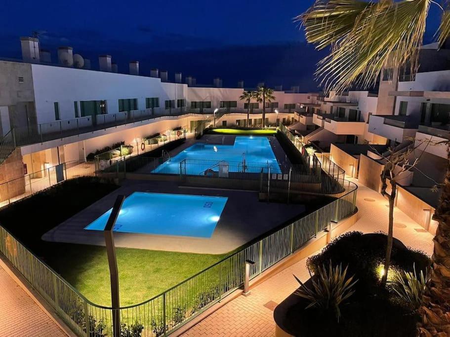 Hotel Magnífico apartamento nuevo en 1ª línea de playa - Image 1