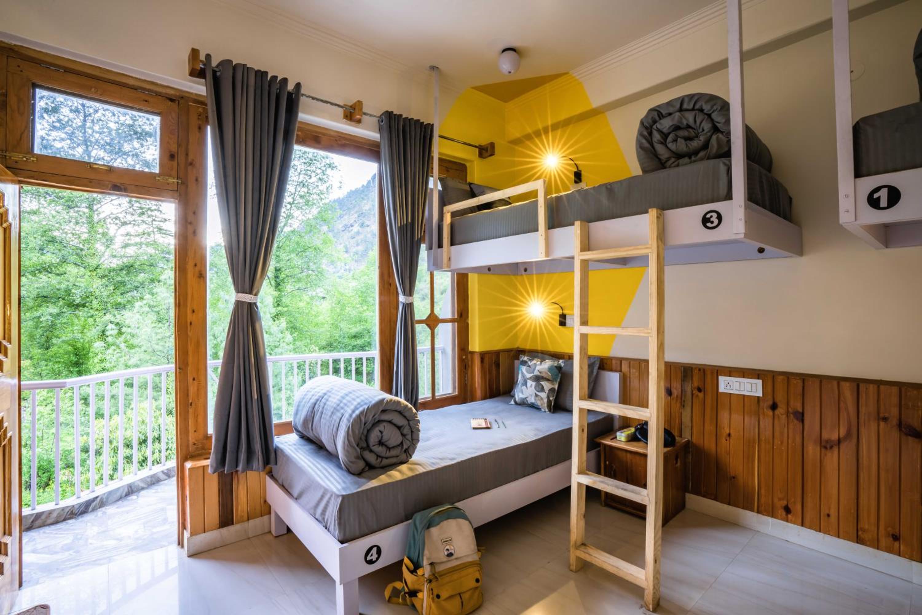 Zostel Kasol, Katagla