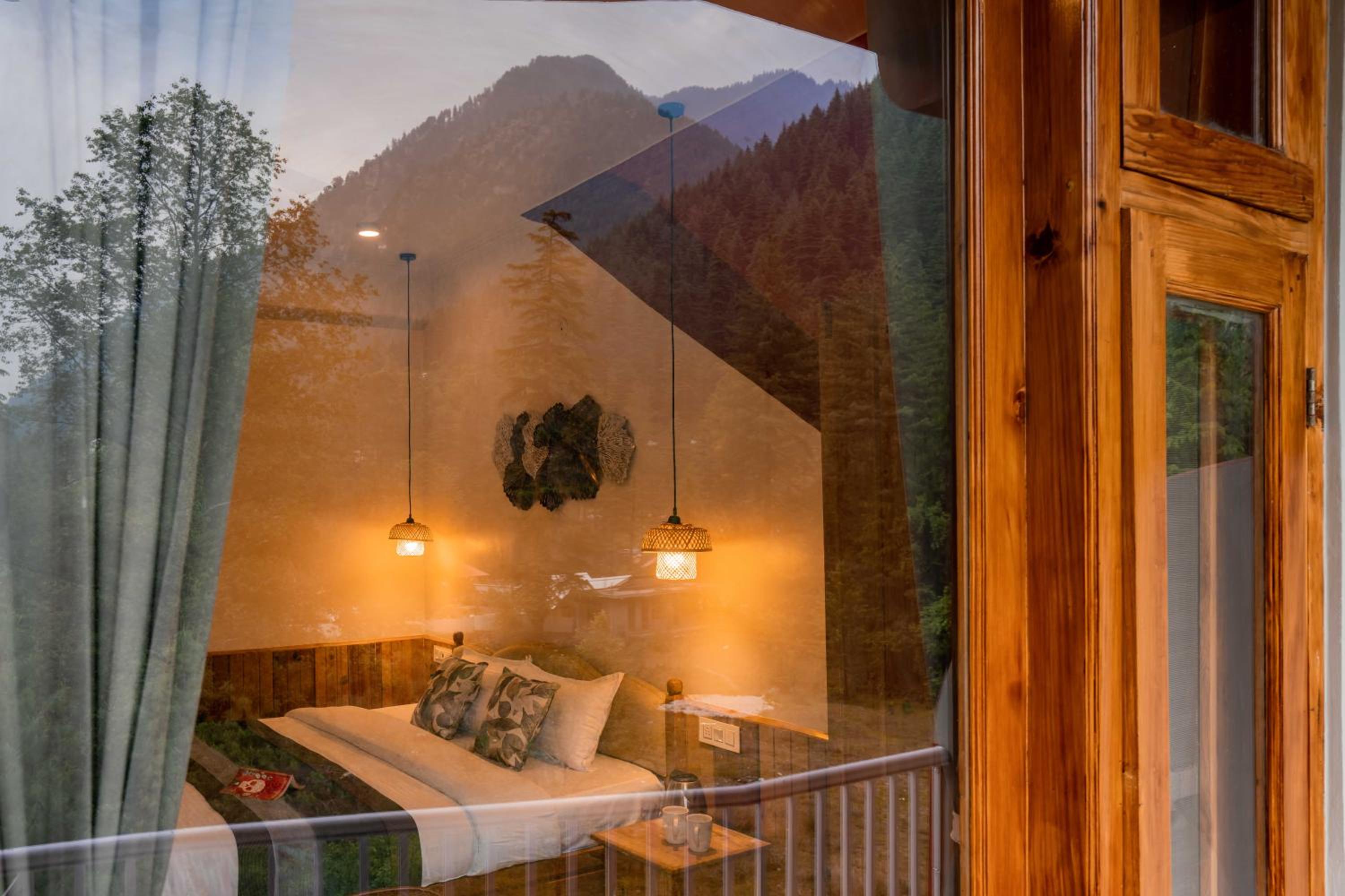 Zostel Kasol, Katagla