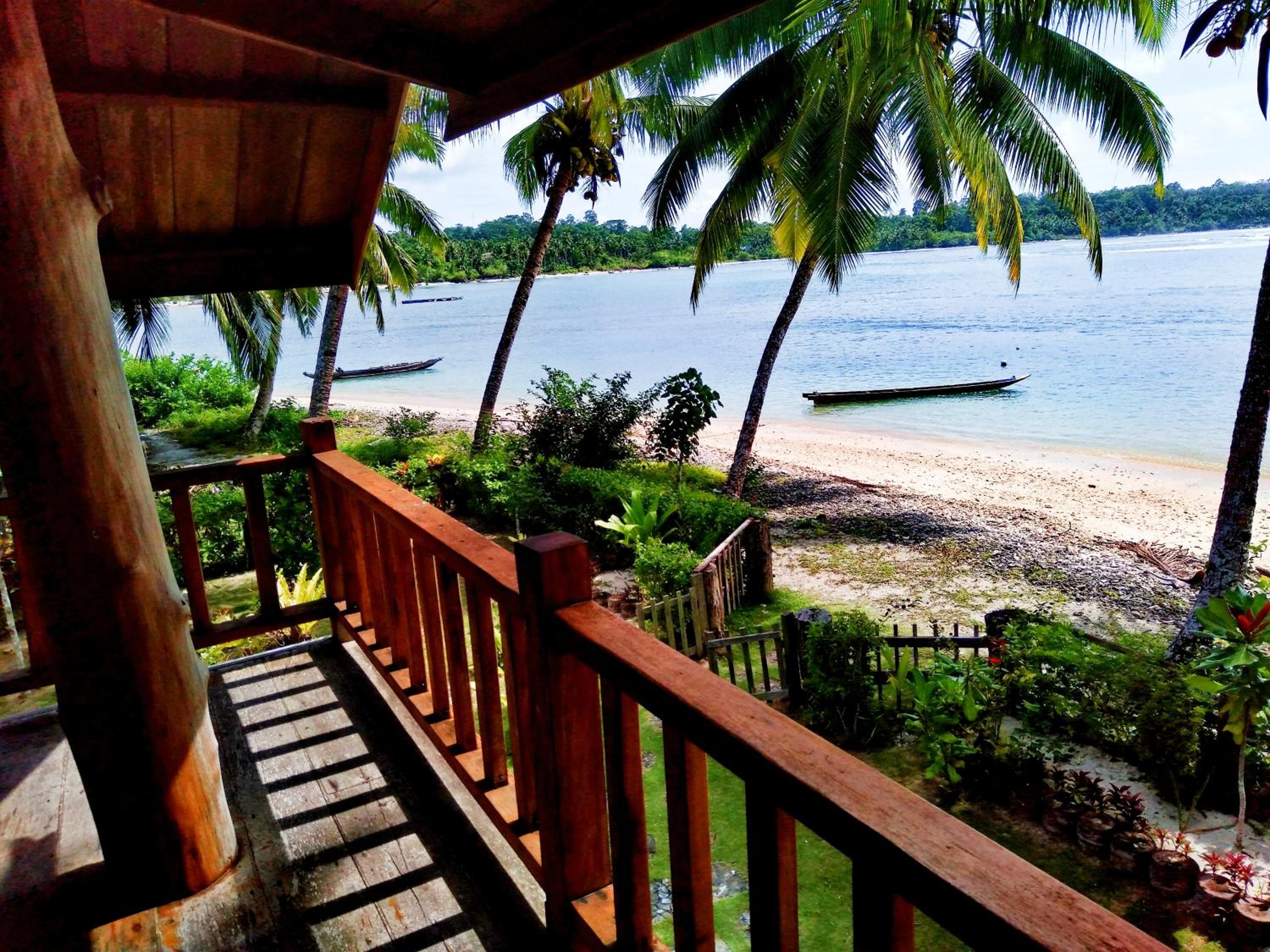 Mentawai Balcony - Family Friendly Surf Accommodation