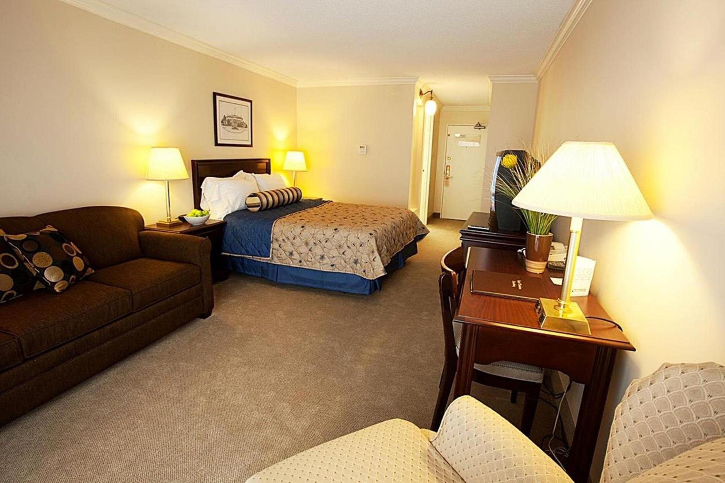 Fredericton Vacations - The Fredericton Inn - Property Image 11