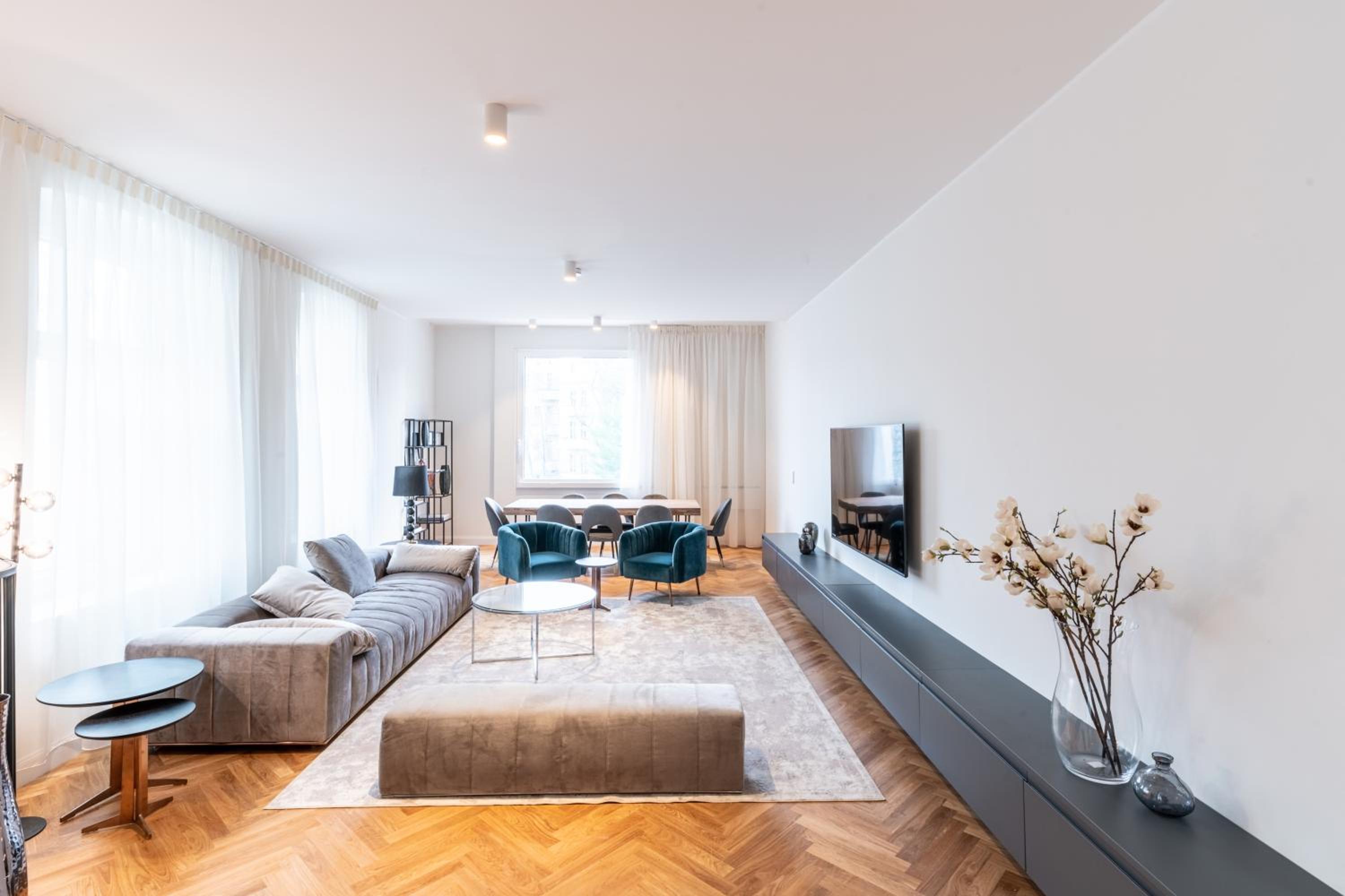 Spacious Apartments In Mitte- Feel The Citycenter