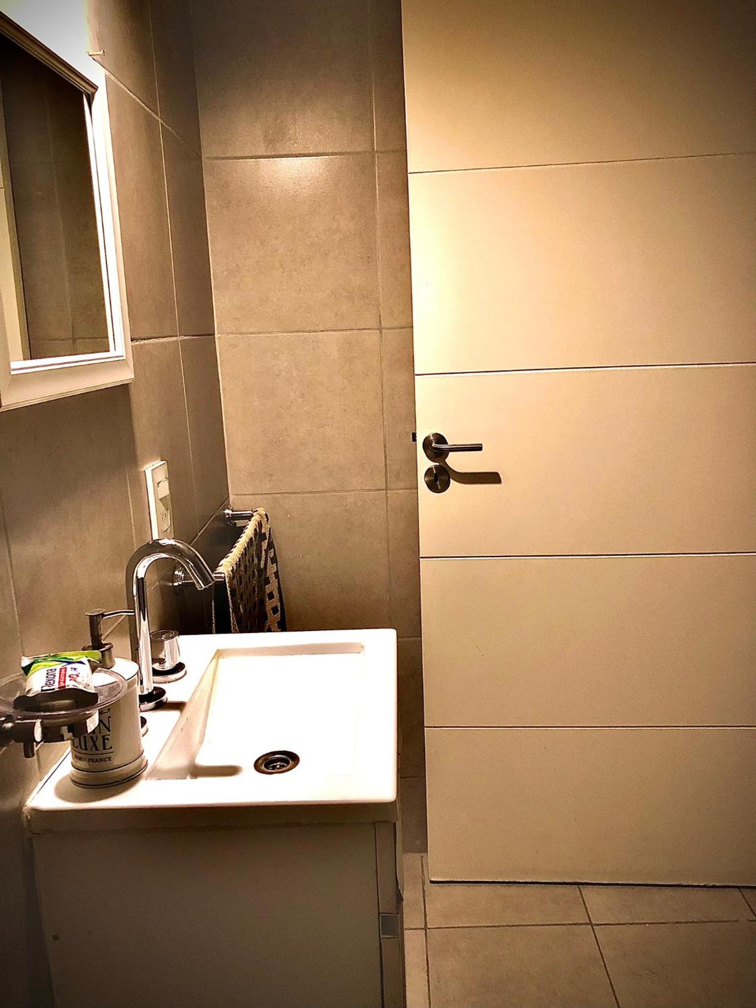 Cómodo y moderno departamento