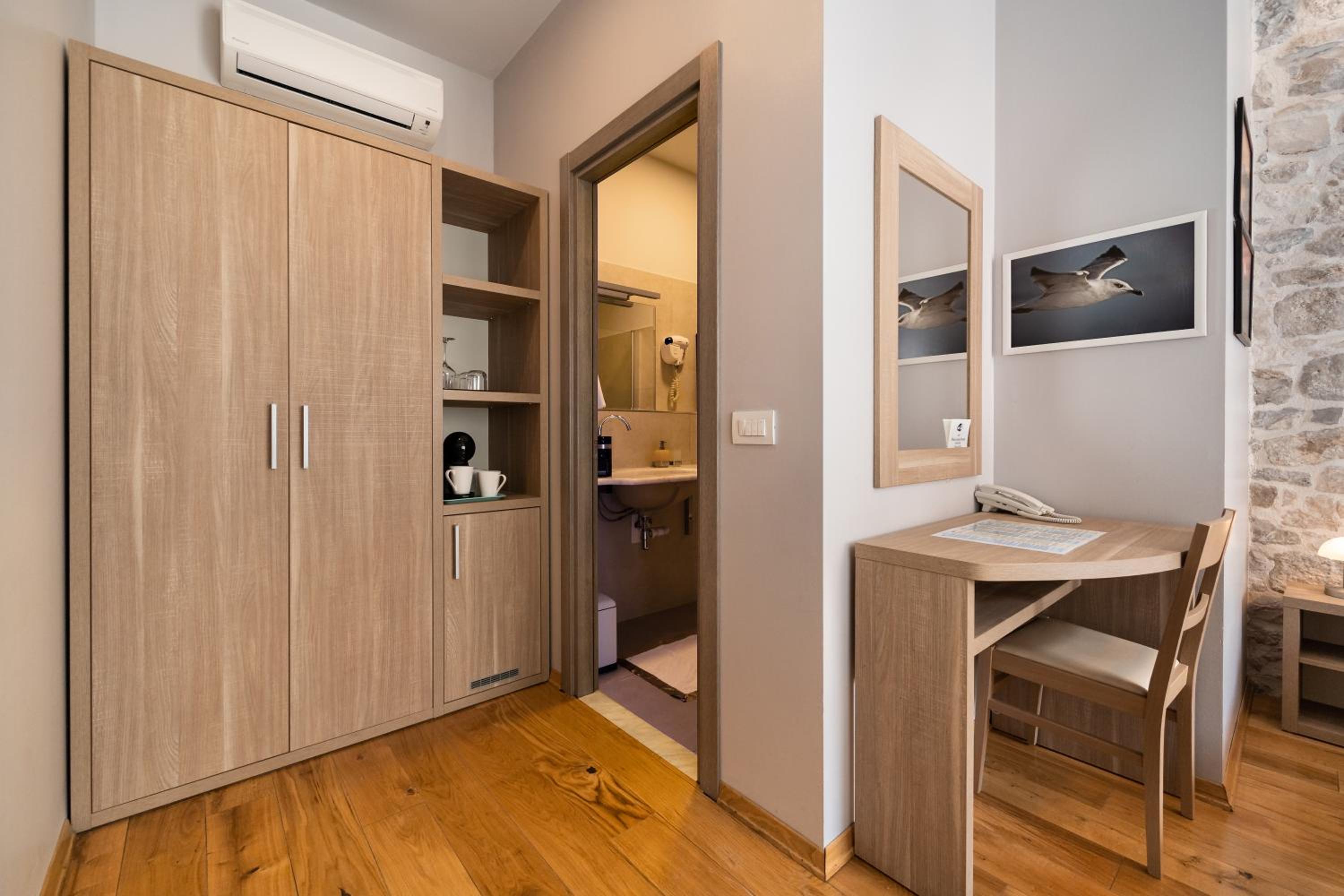 Tifani Luxury Rooms 2