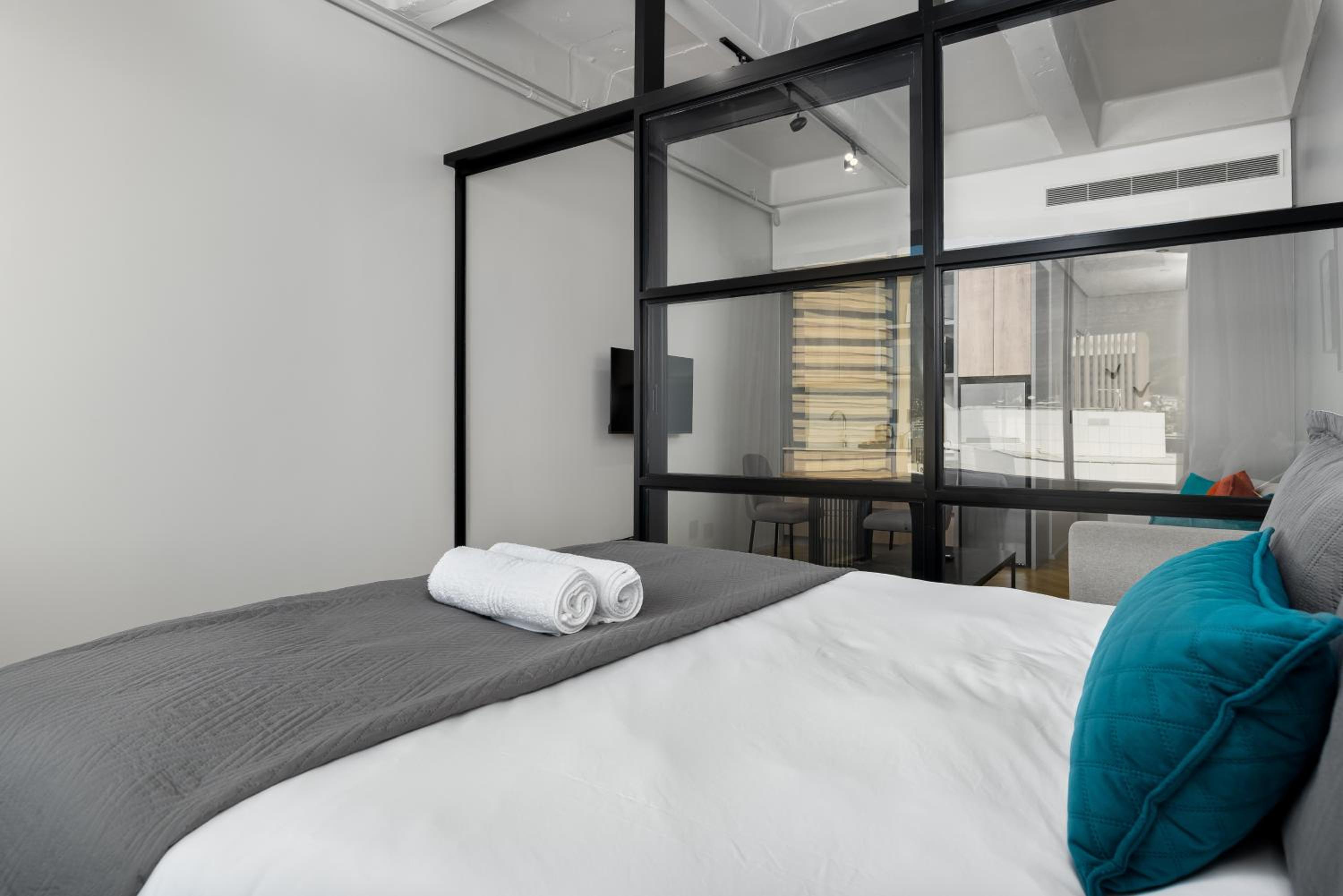 One Thibault Luxury Apartments