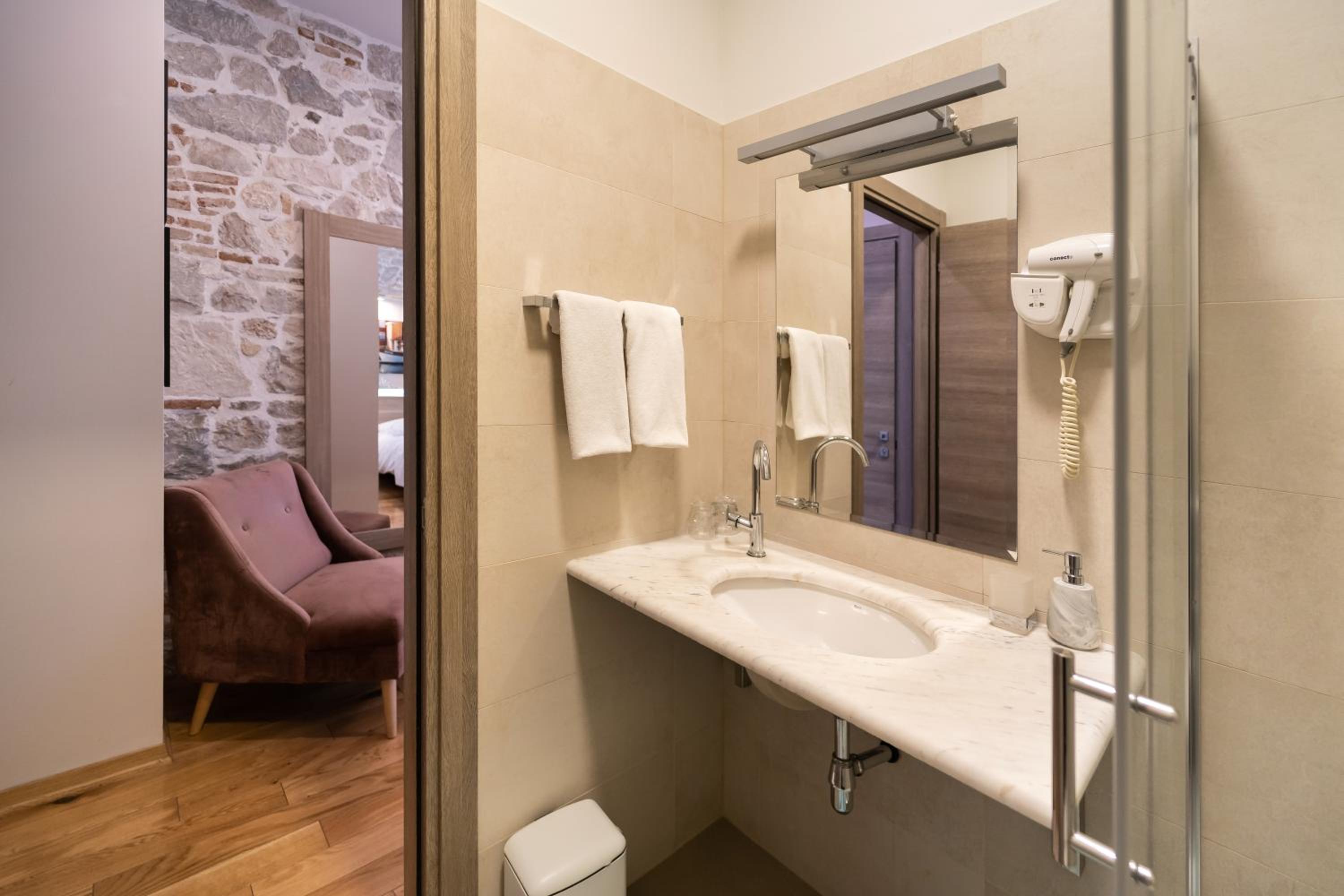 Tifani Luxury Rooms