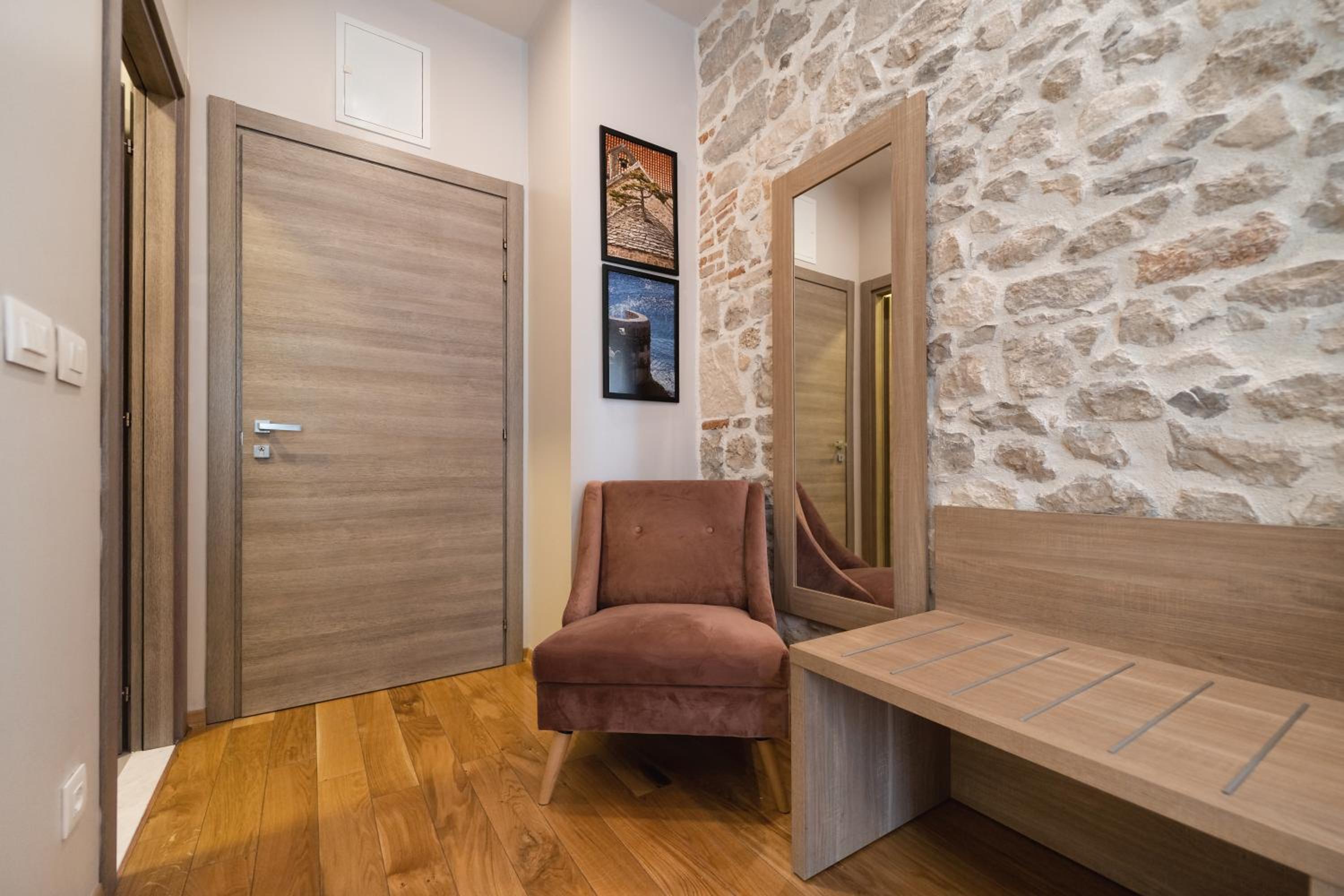 Tifani Luxury Rooms