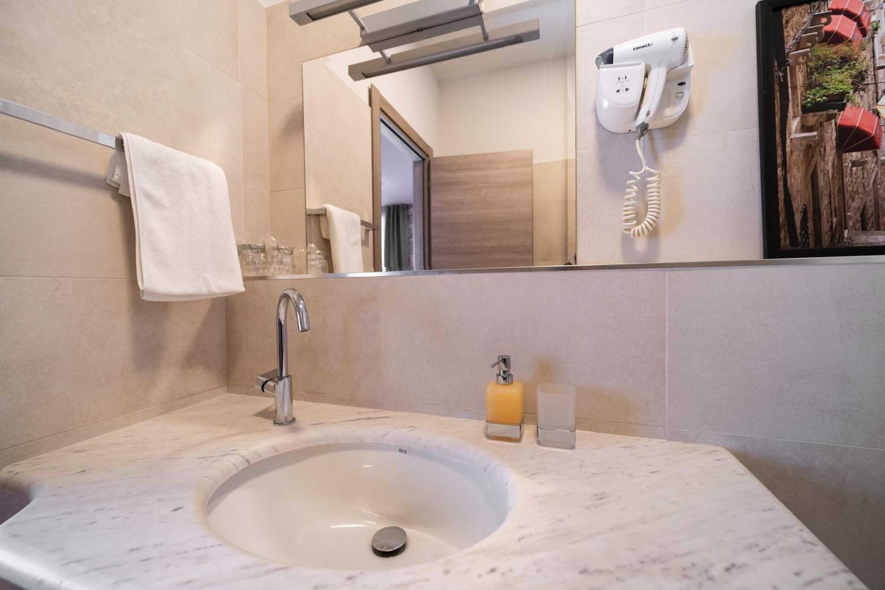 Tifani Luxury Rooms