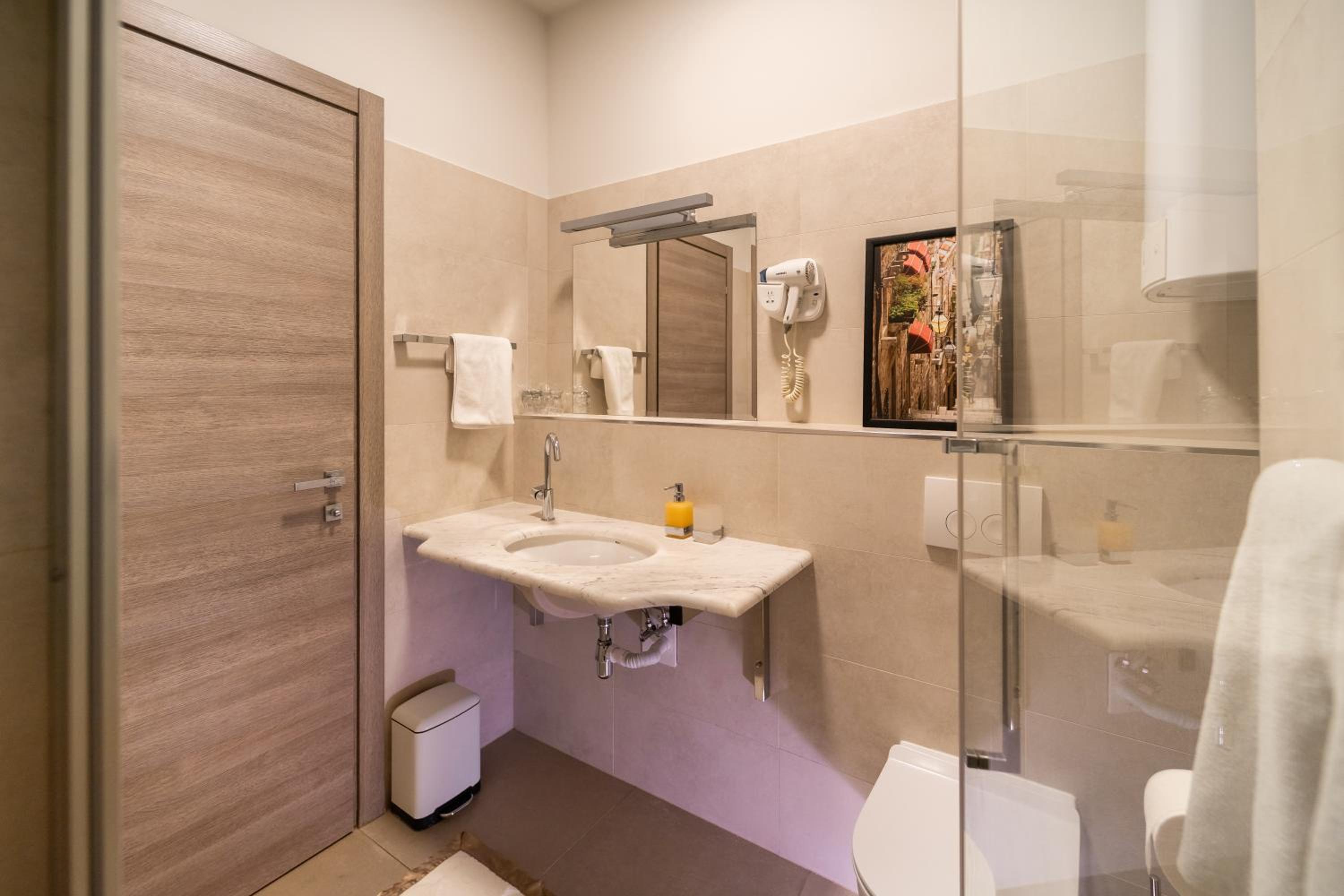 Tifani Luxury Rooms