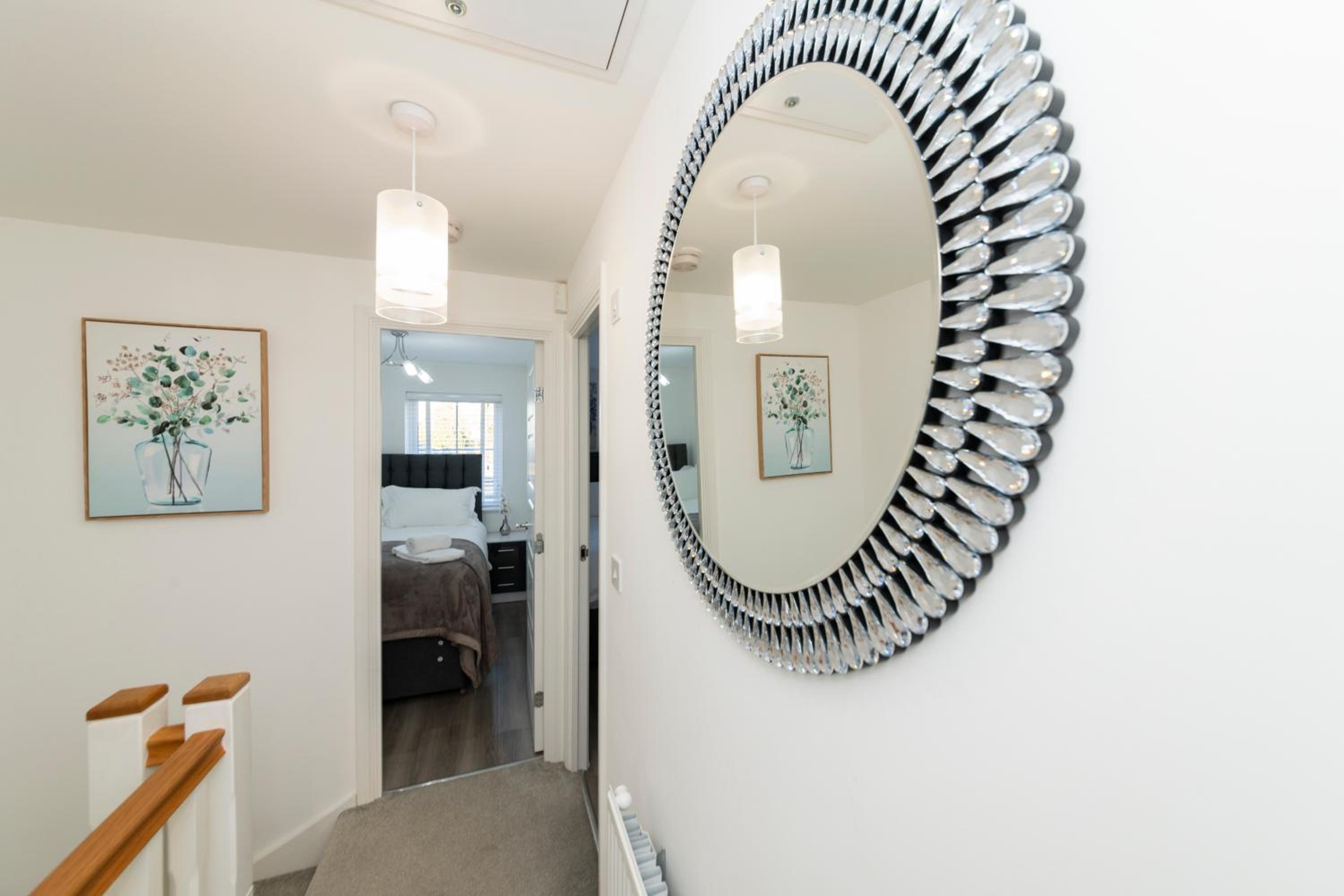 Greenfield's Marlborough Grove Modern 3 - Bedroom Home, Langley view 4