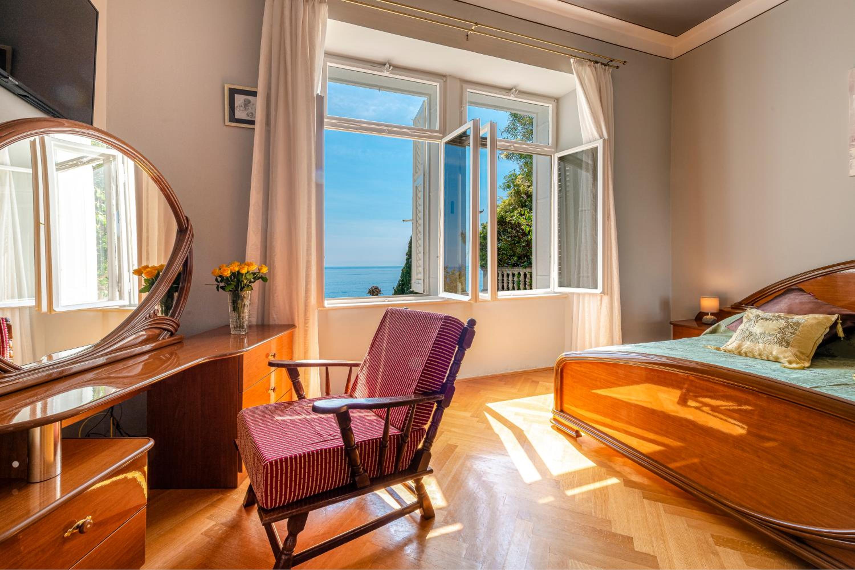 Dubrovnik Seaview apartment 10 min to the Old Town