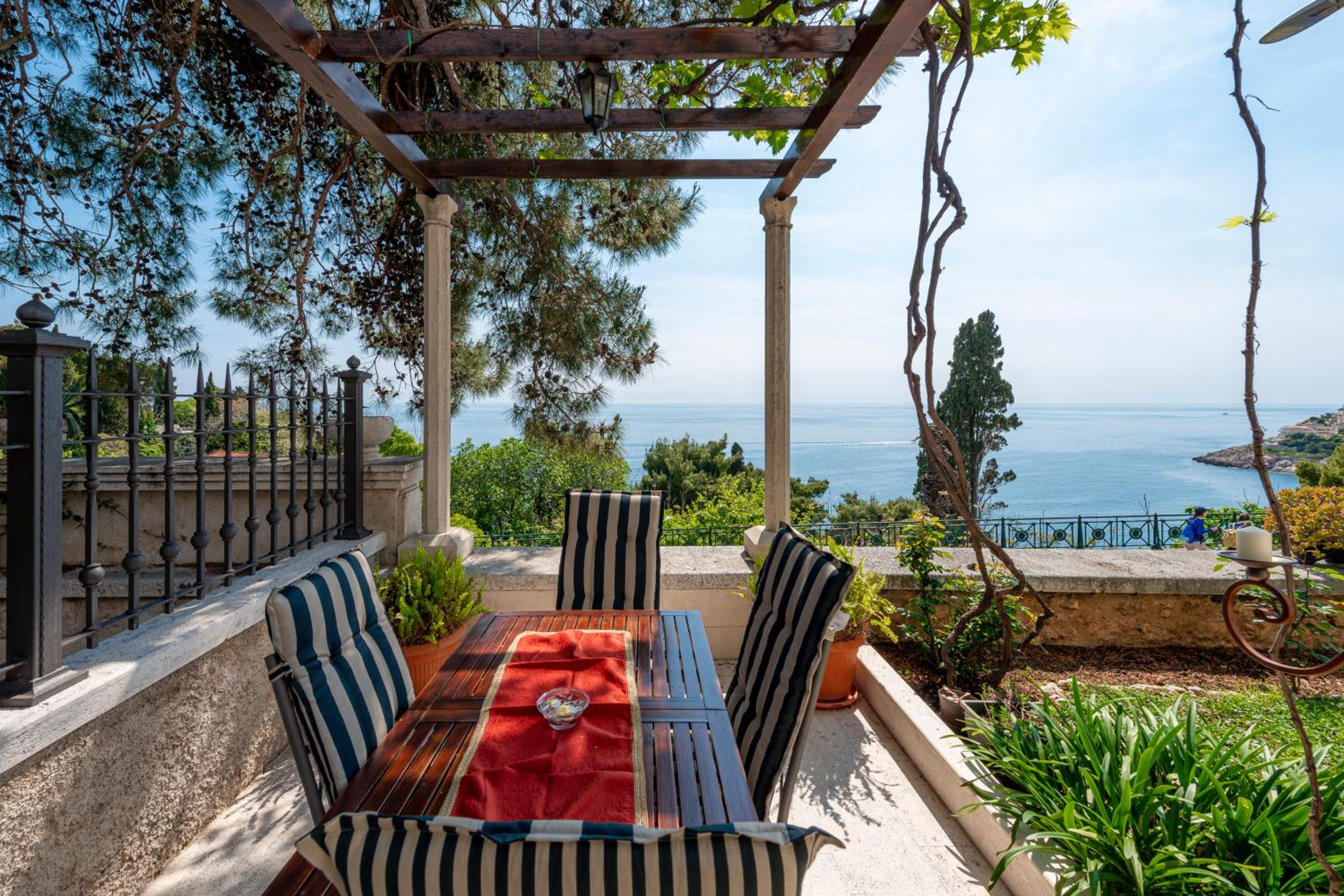 Dubrovnik Seaview apartment 10 min to the Old Town