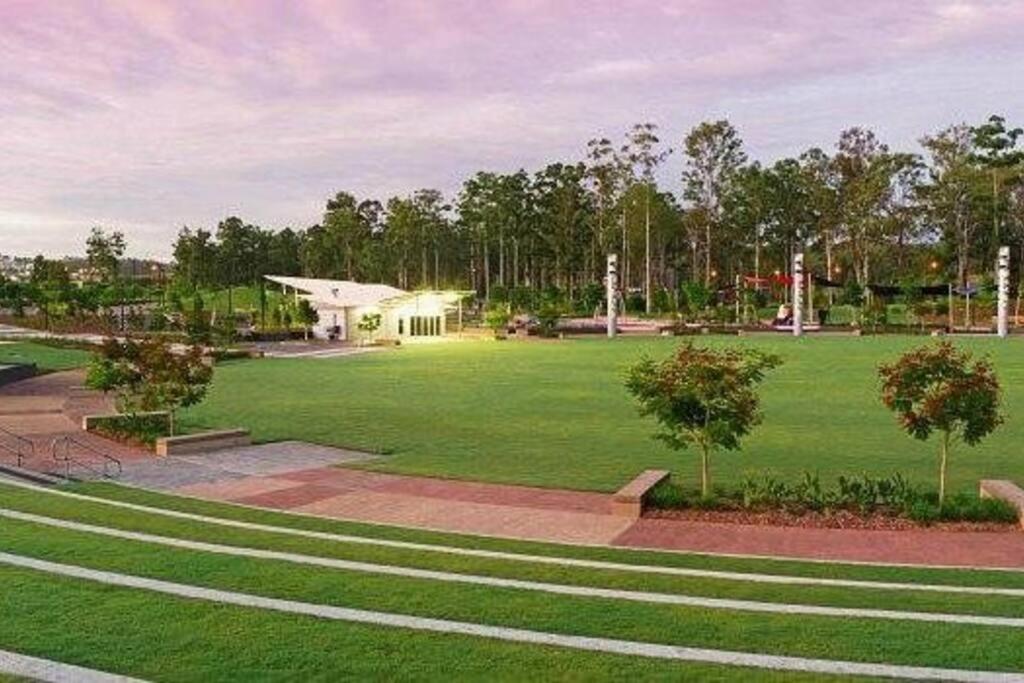 The Arcadia - Entire Luxurious English Cottage With Huge Privacy Near CBD