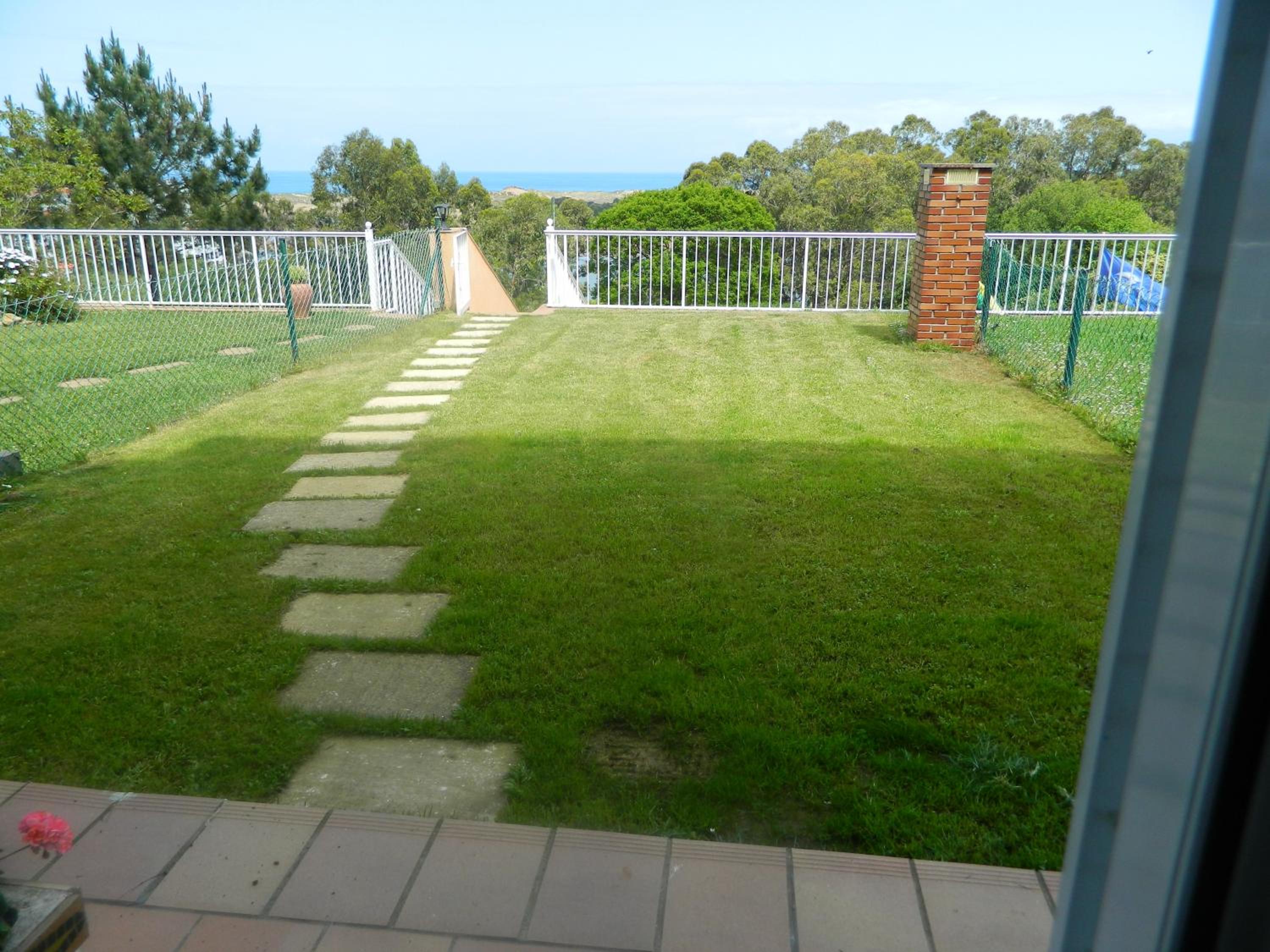 Apartamento con jardín privado cerca playa Usil - Mogro view 4