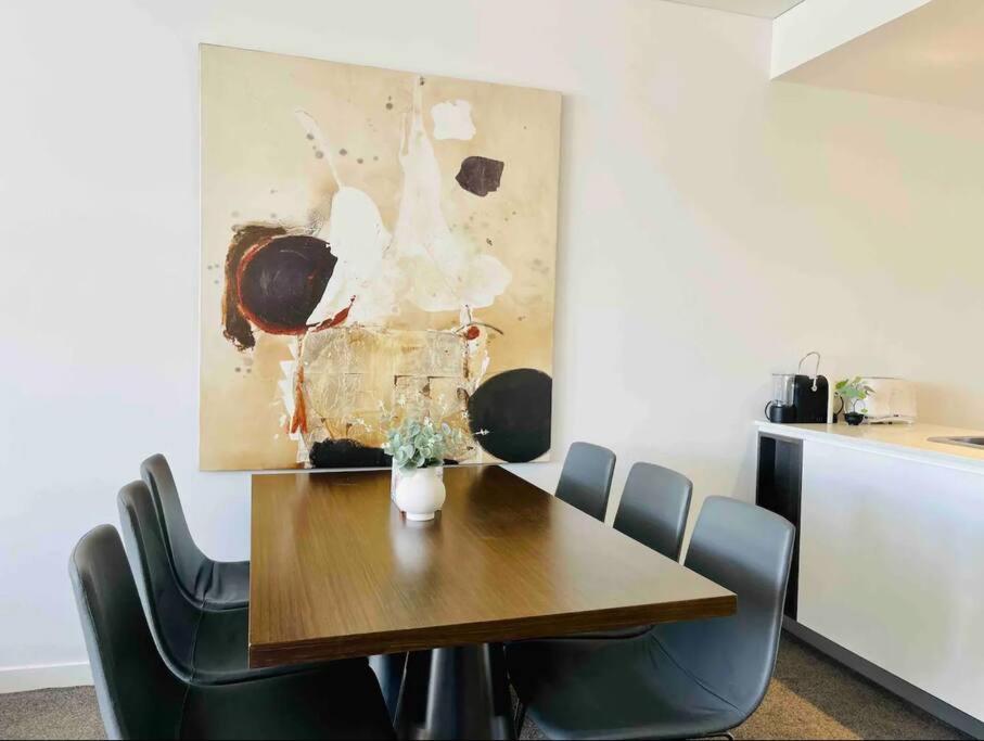 Chatswood Exeutive Suites - 3beds2baths with Parking