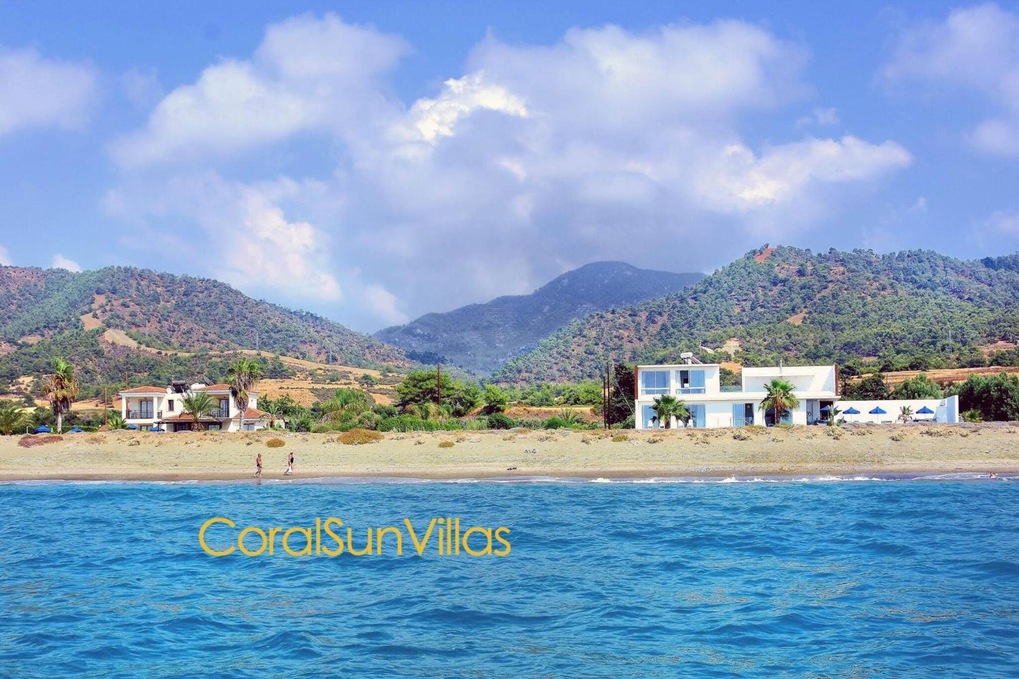 Blue - Beach Front Spectacular Villa Sleeps 10