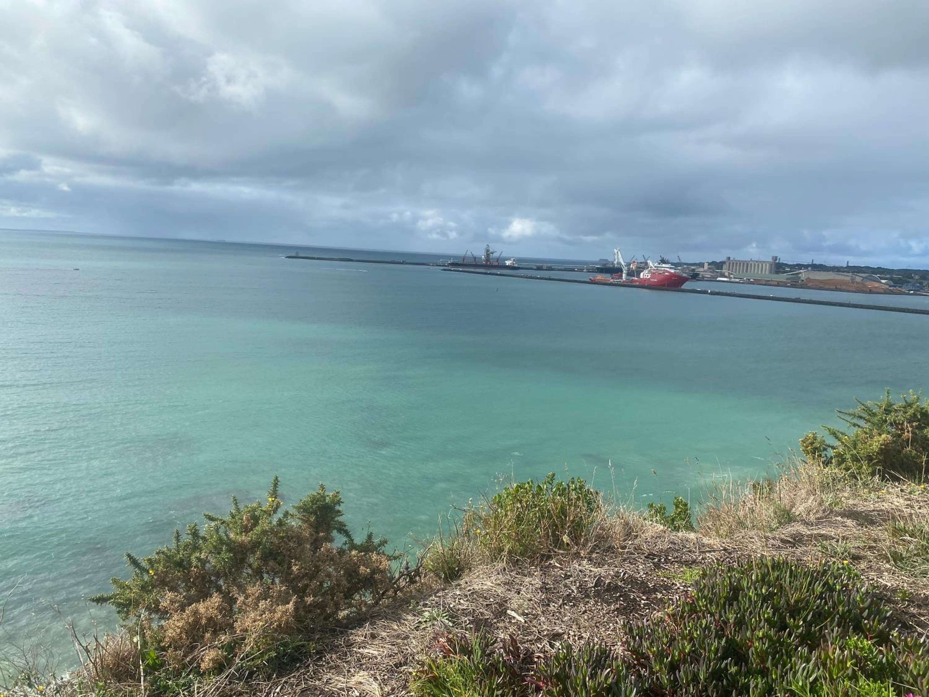 Portland sea spa retreat with King bed Free Arcade sleeps 9