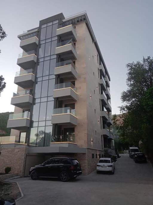 Onebedroom apartment with a pool and jacuzzy photo 5