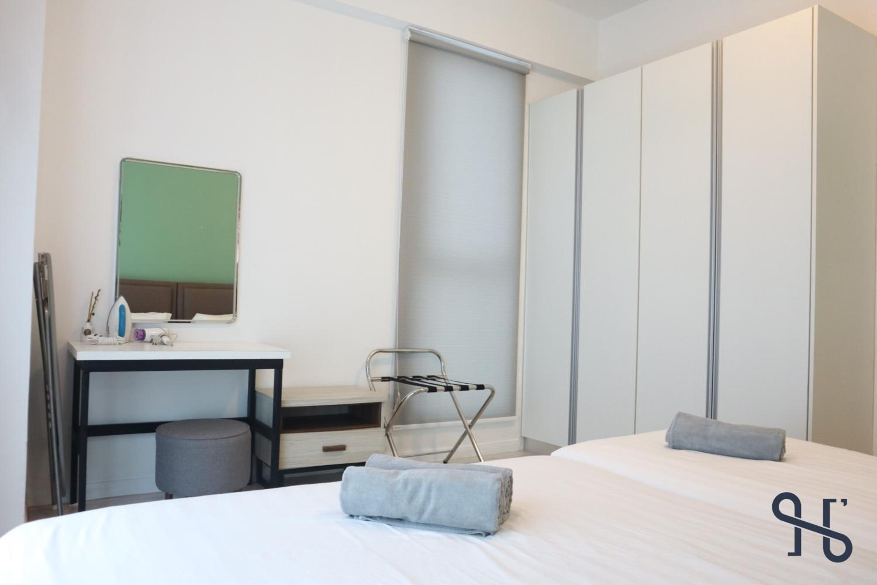 Homesuite' Home at Sutera Avenue