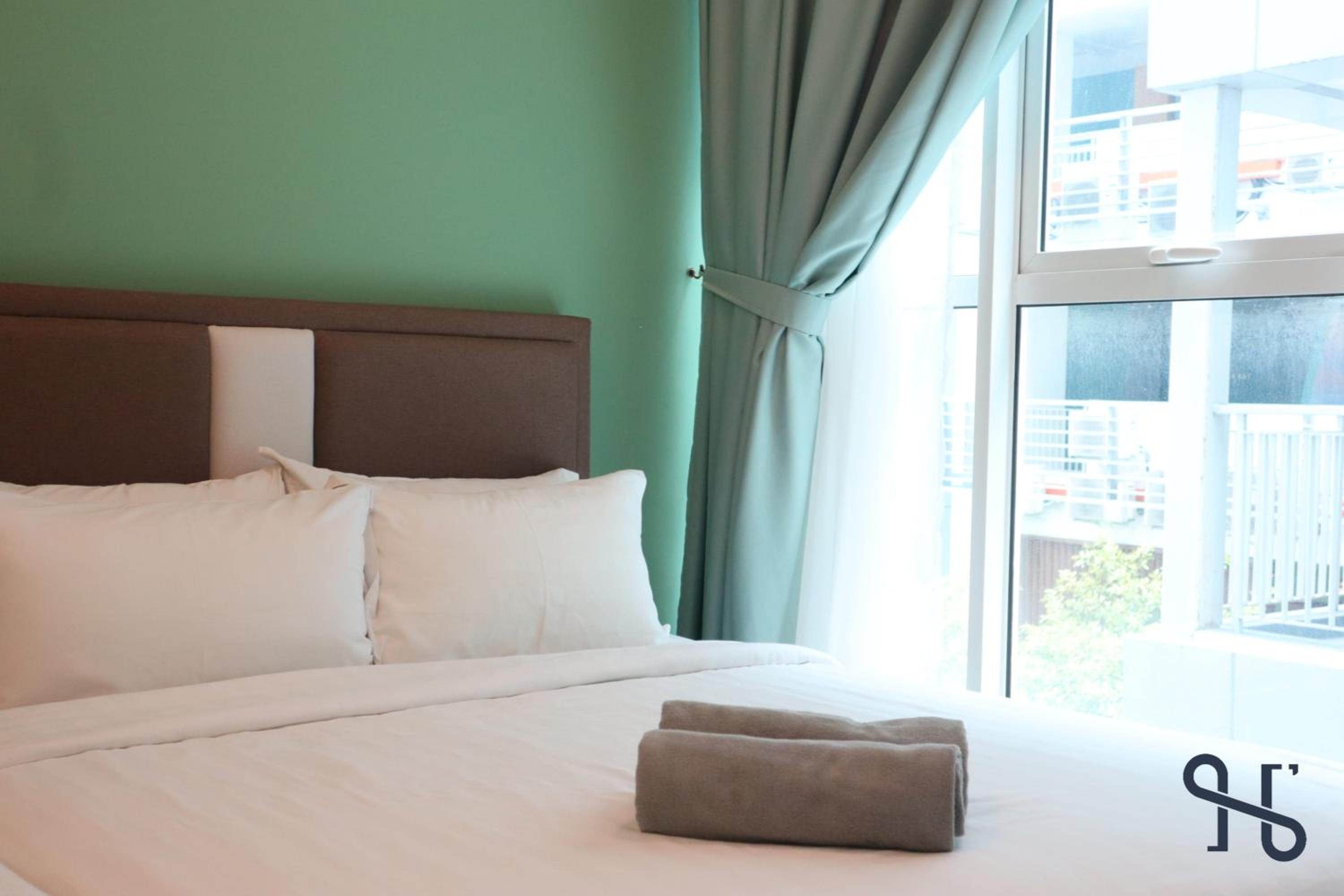 Homesuite' Home at Sutera Avenue